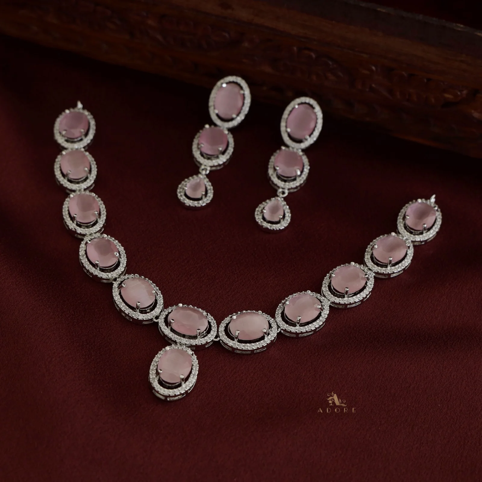 Silver Cordula Oval Short Neckpiece With Earring - Image 7