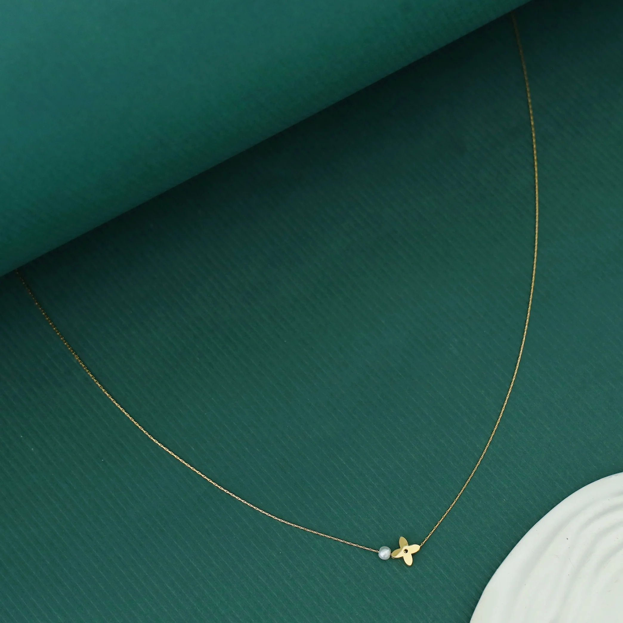 Cresida Star + Flower Pearl Neckpiece - Image 2