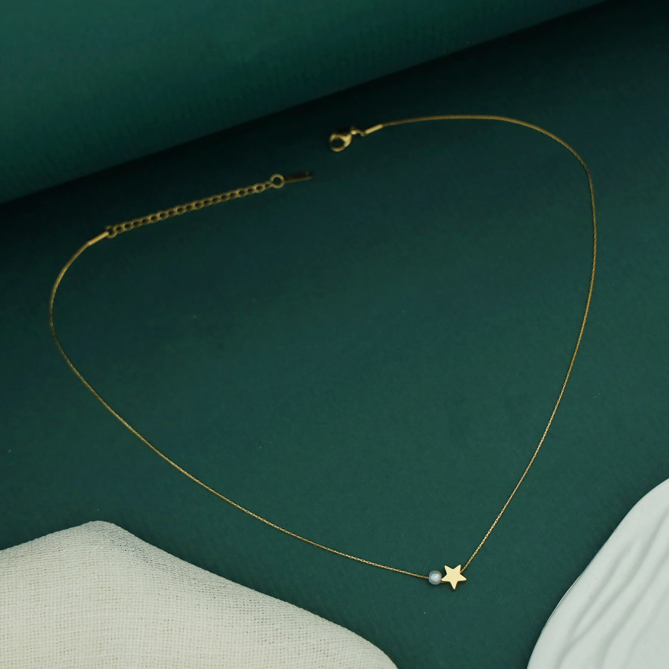Cresida Star + Flower Pearl Neckpiece - Image 5