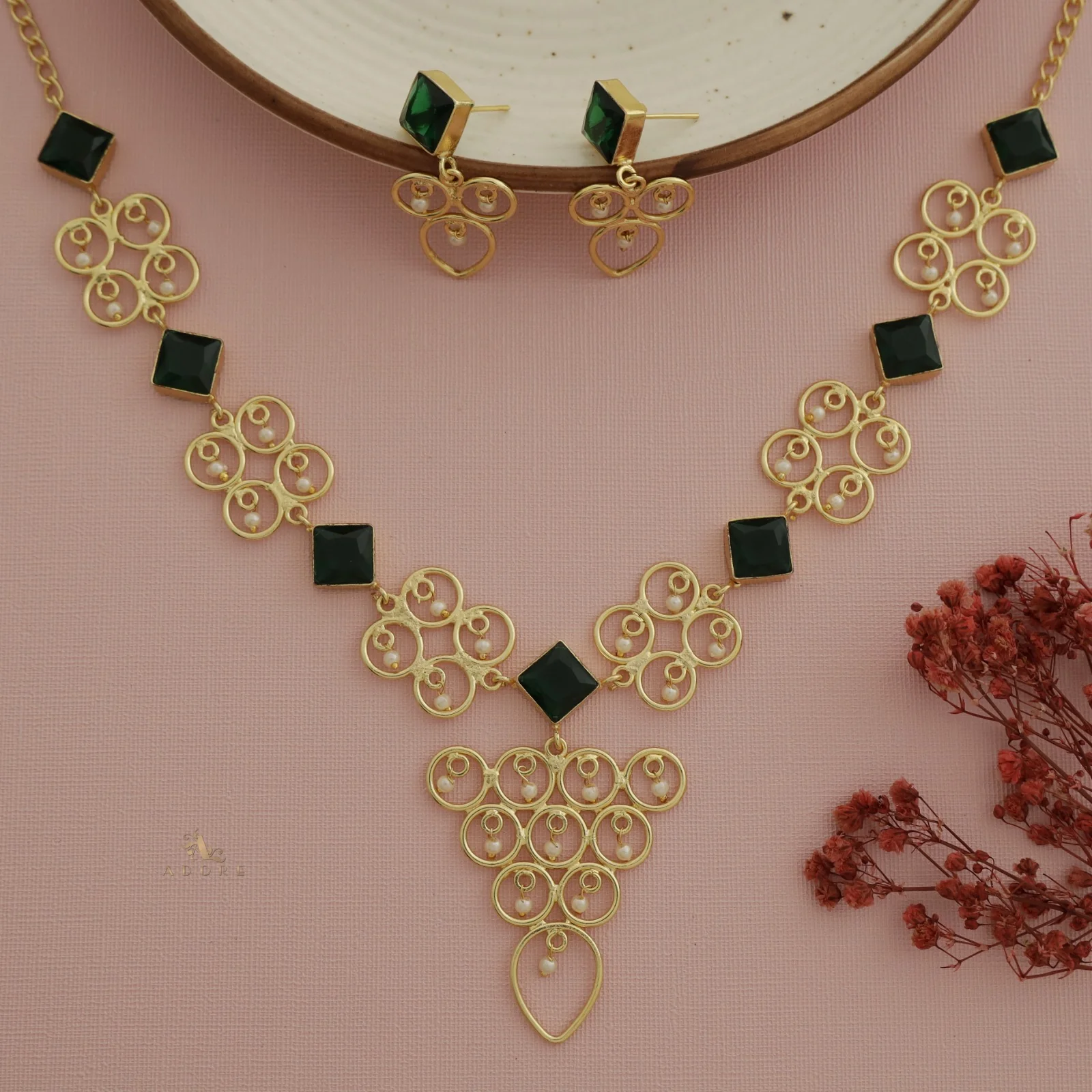 Cressida Diamond Glossy Pearl Triangle Neckpiece With Earring - Image 6