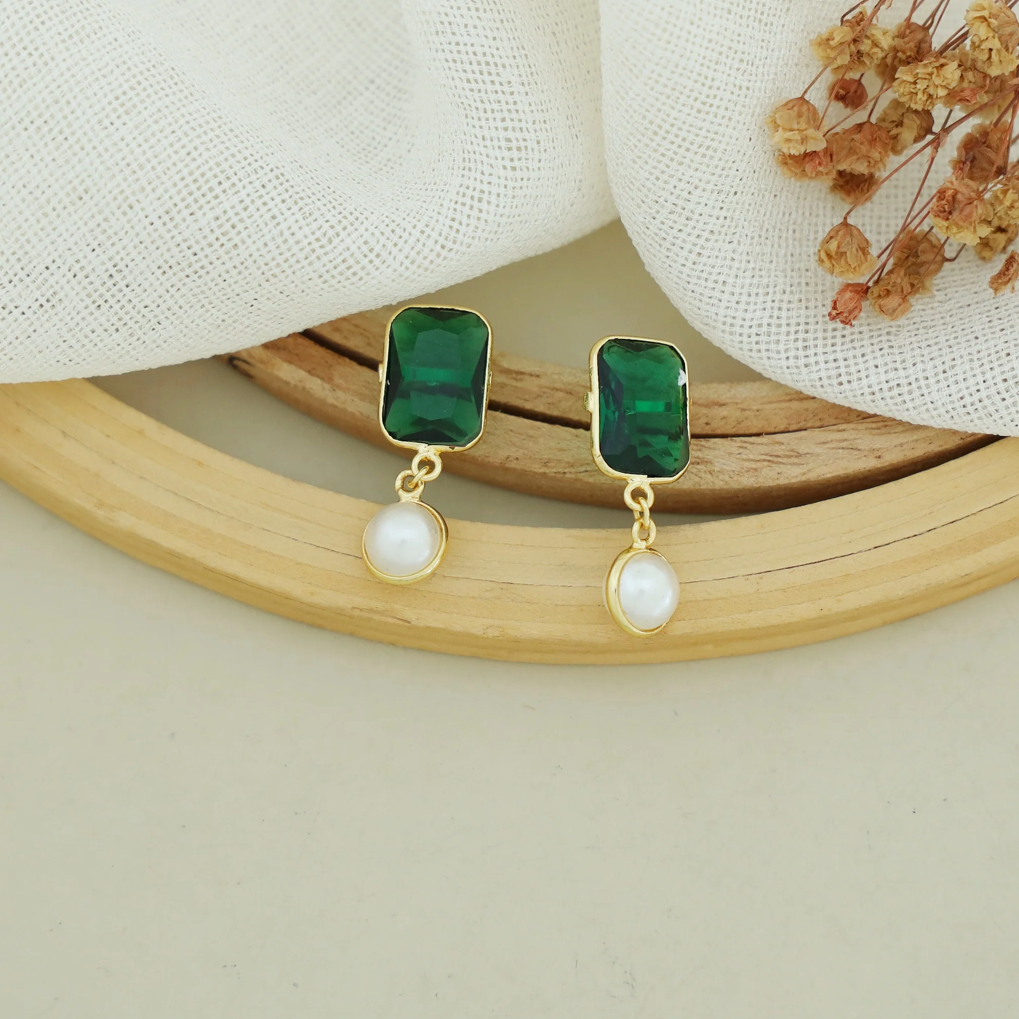Alice Curved Rectangle Glossy Stone Pearl Earring - Image 14