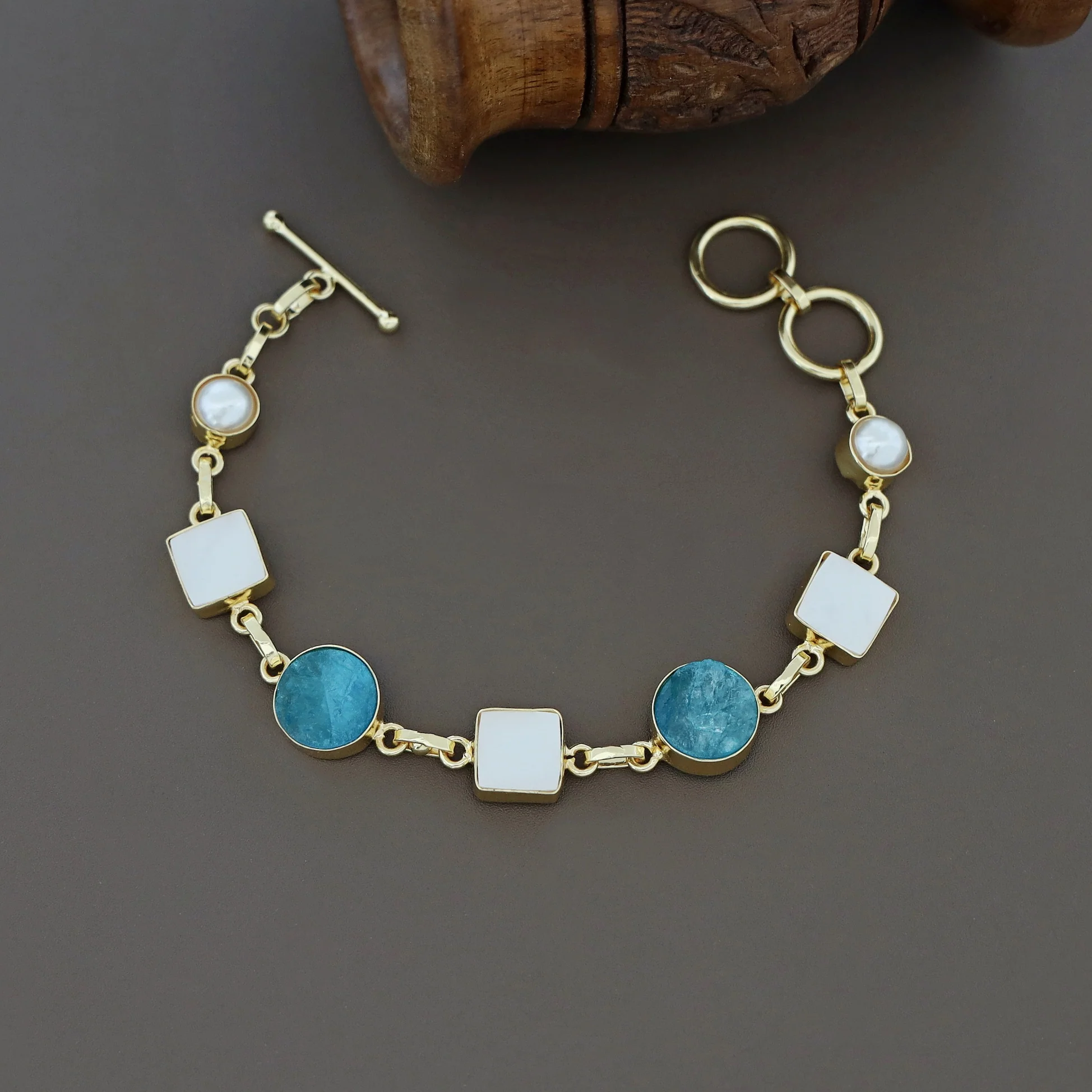 Dafne MOP + Raw Stone + Dyed Stone  Bracelet - Image 3