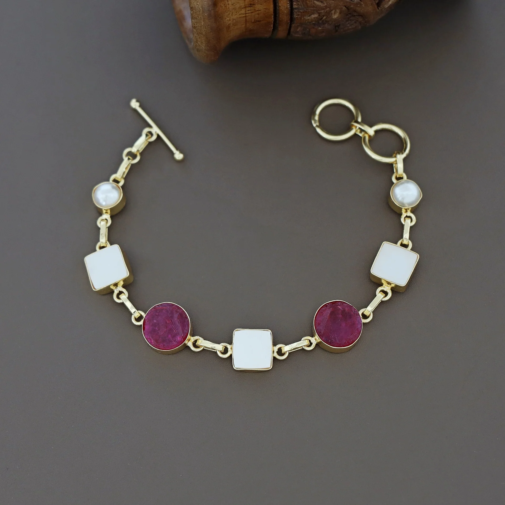 Dafne MOP + Raw Stone + Dyed Stone  Bracelet - Image 4