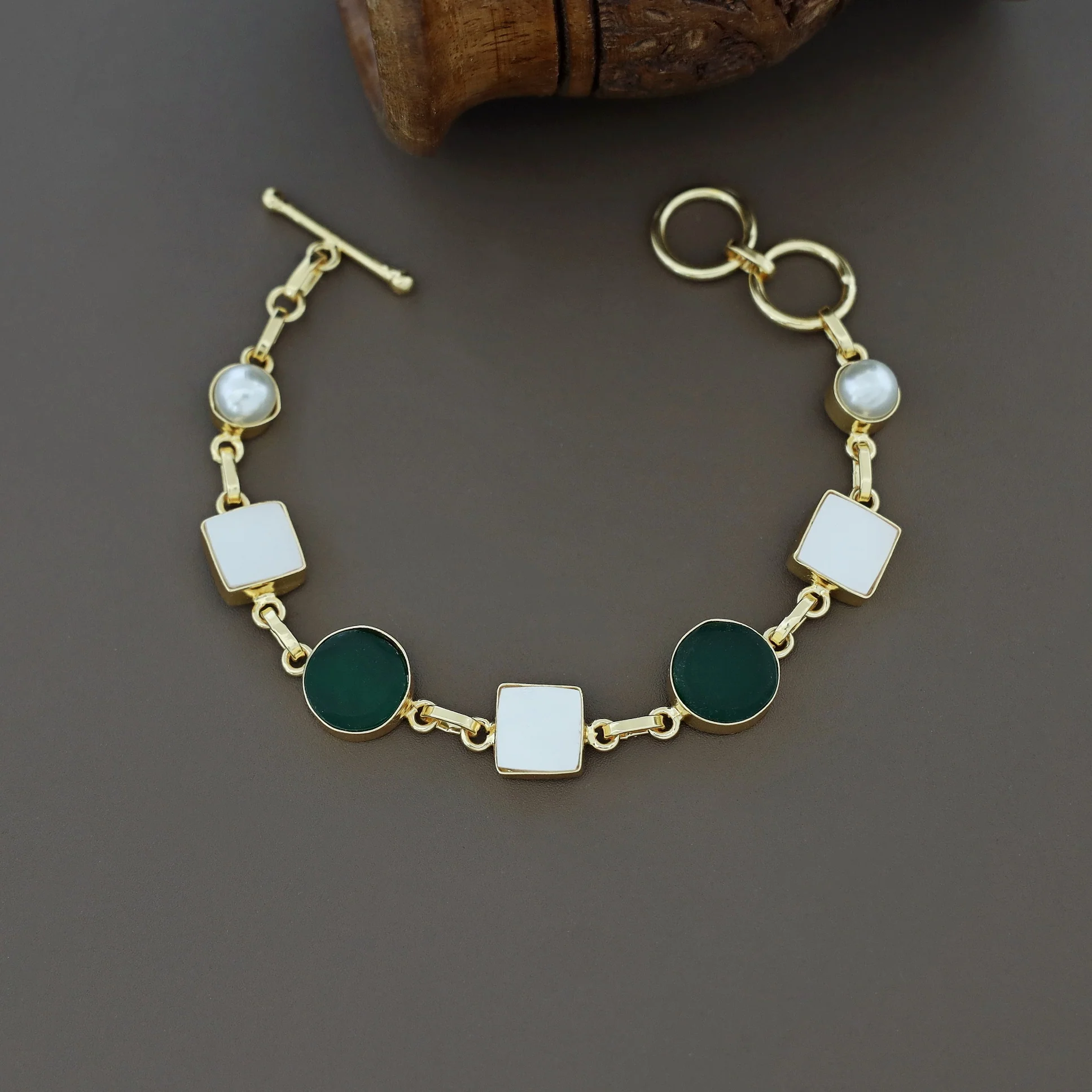 Dafne MOP + Raw Stone + Dyed Stone  Bracelet - Image 5