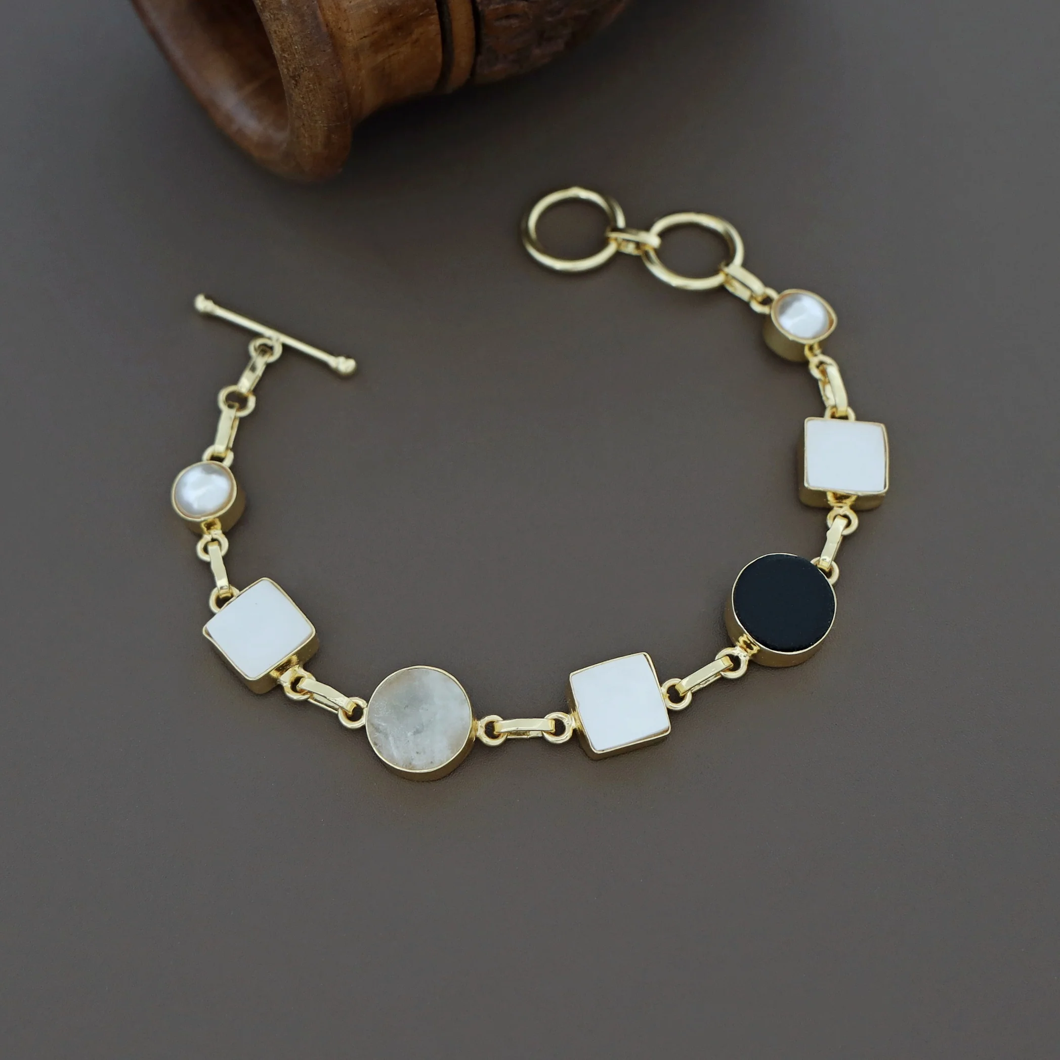Dafne MOP + Raw Stone + Dyed Stone  Bracelet - Image 7