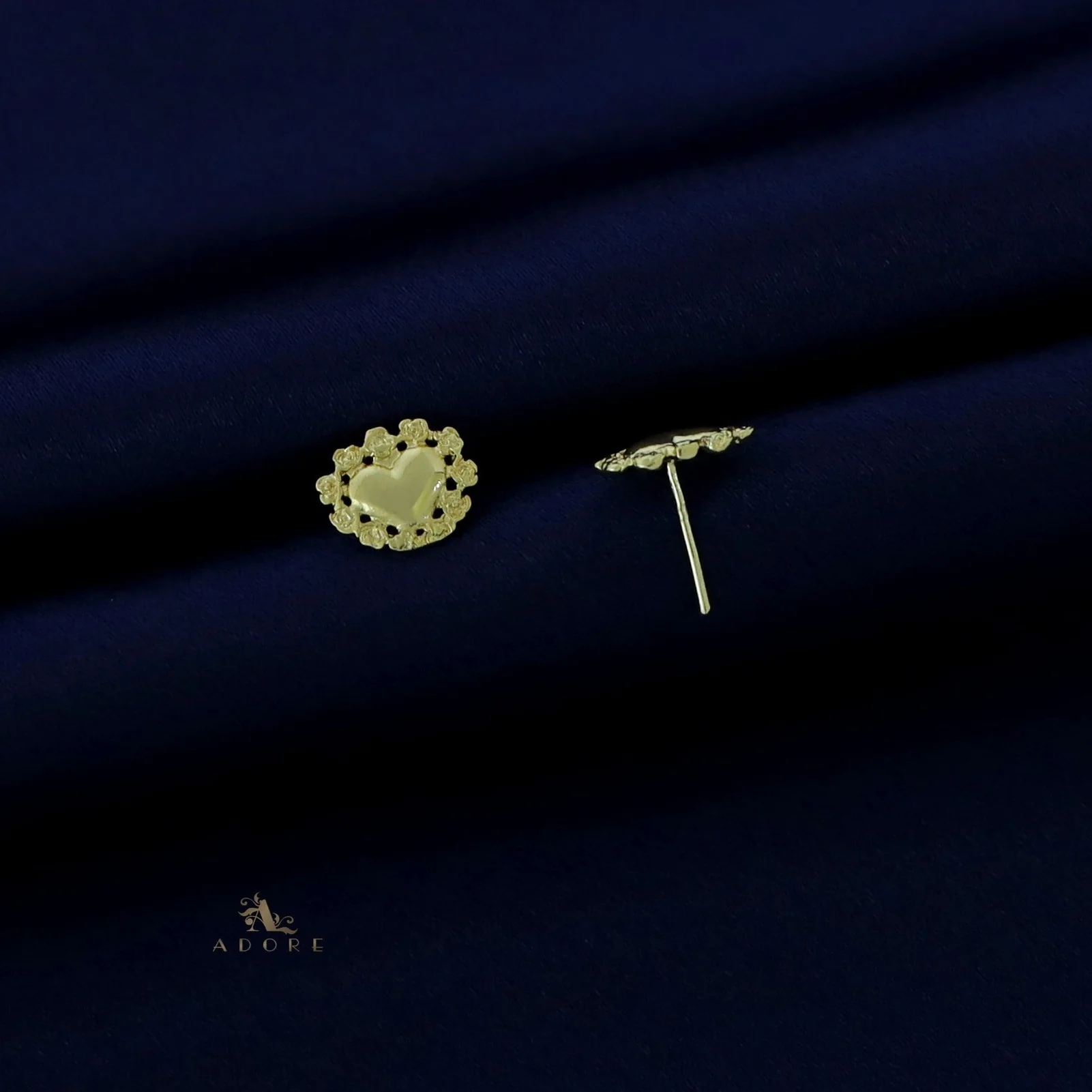 Dahlia Golden Heart Stud - Image 3