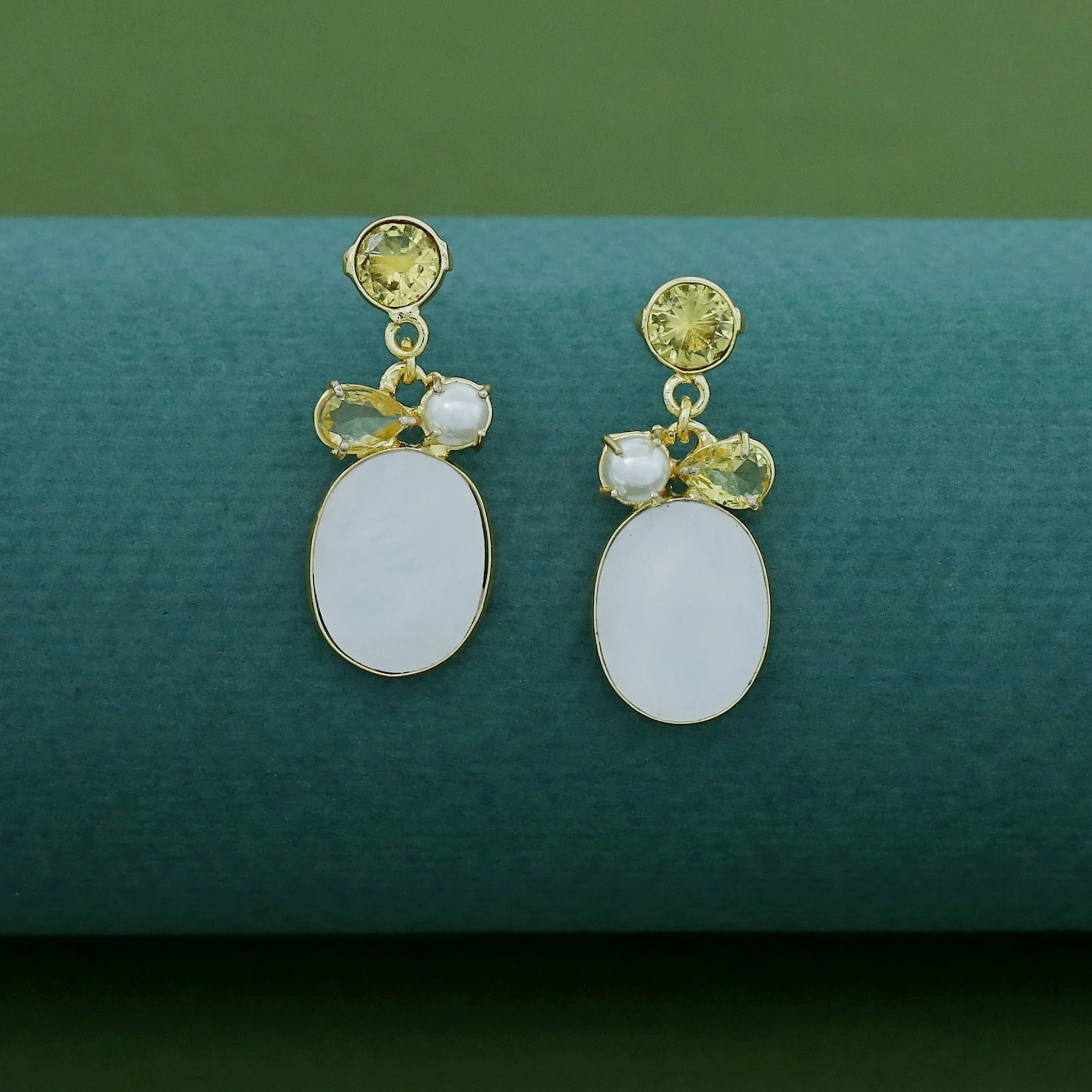 Dalia Dual Glossy Pearl MOP Earring - Image 4