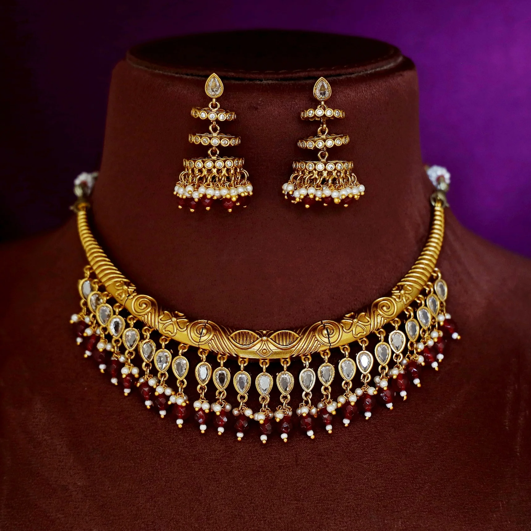 Premium Beaded Drop Stiff Wings Short Neckpiece With Earring - Image 2