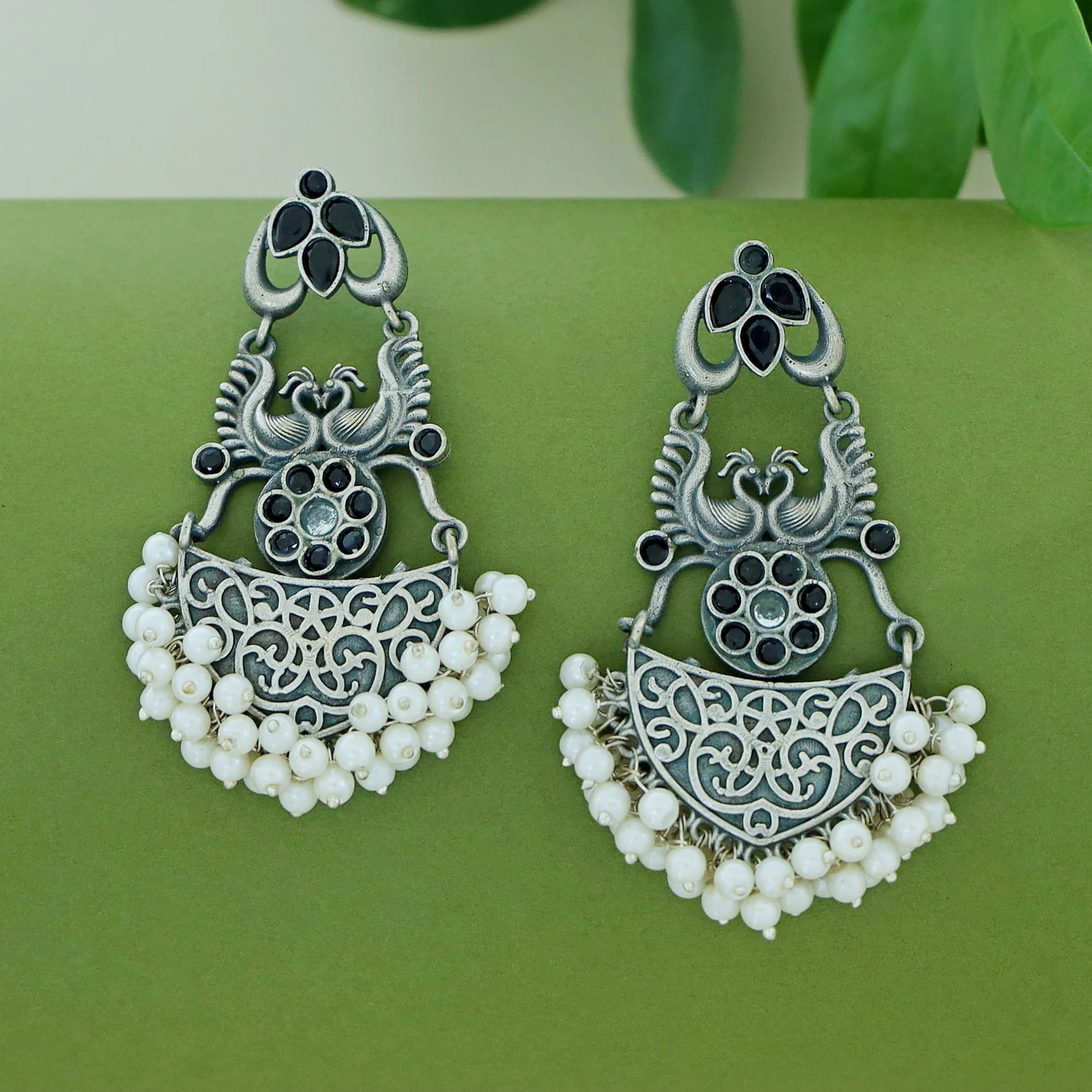 Dana Dual Mayura Cluster Pearl Earring - Image 4