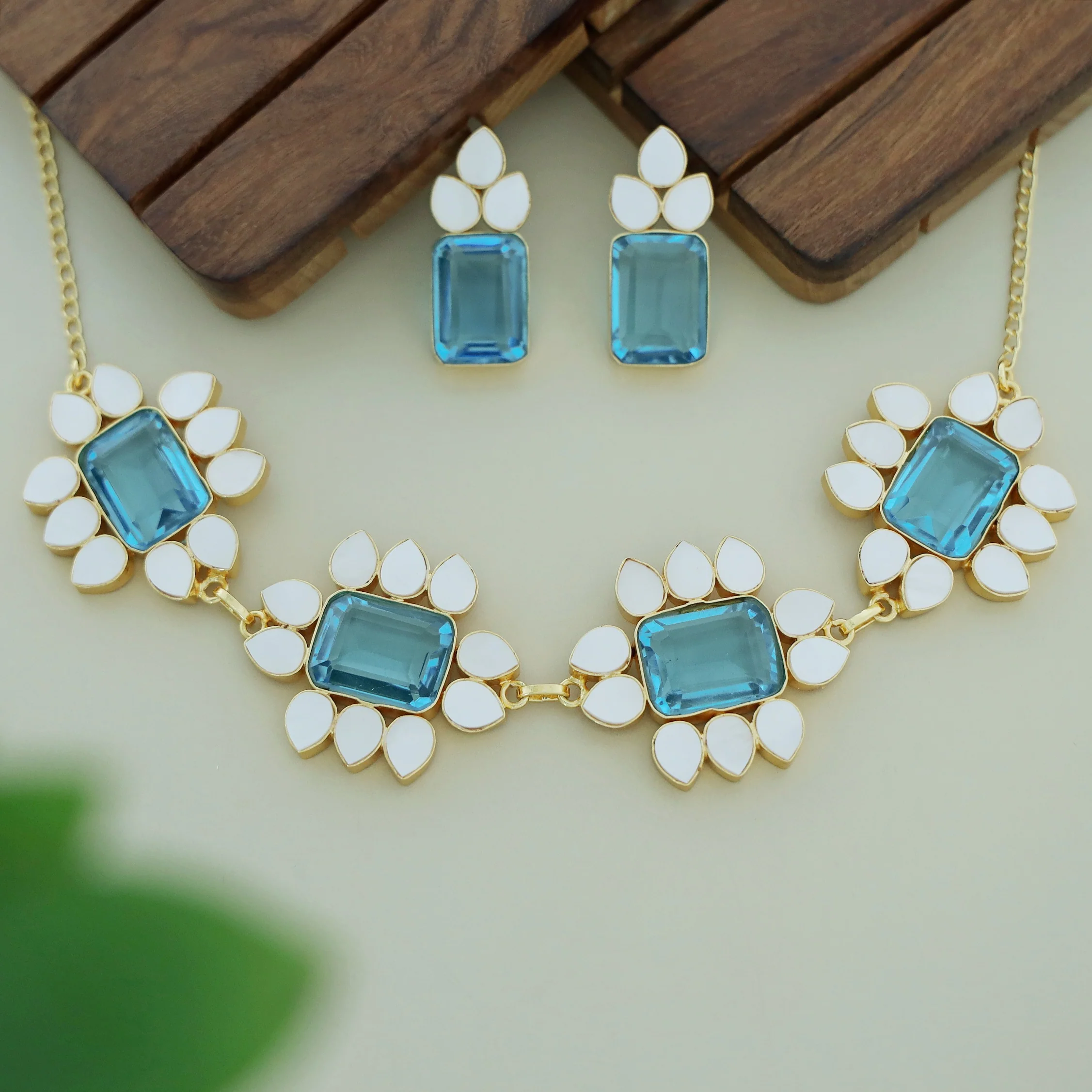 Dareia Flower MOP Rectangle Short Neckpiece with Earring - Image 5