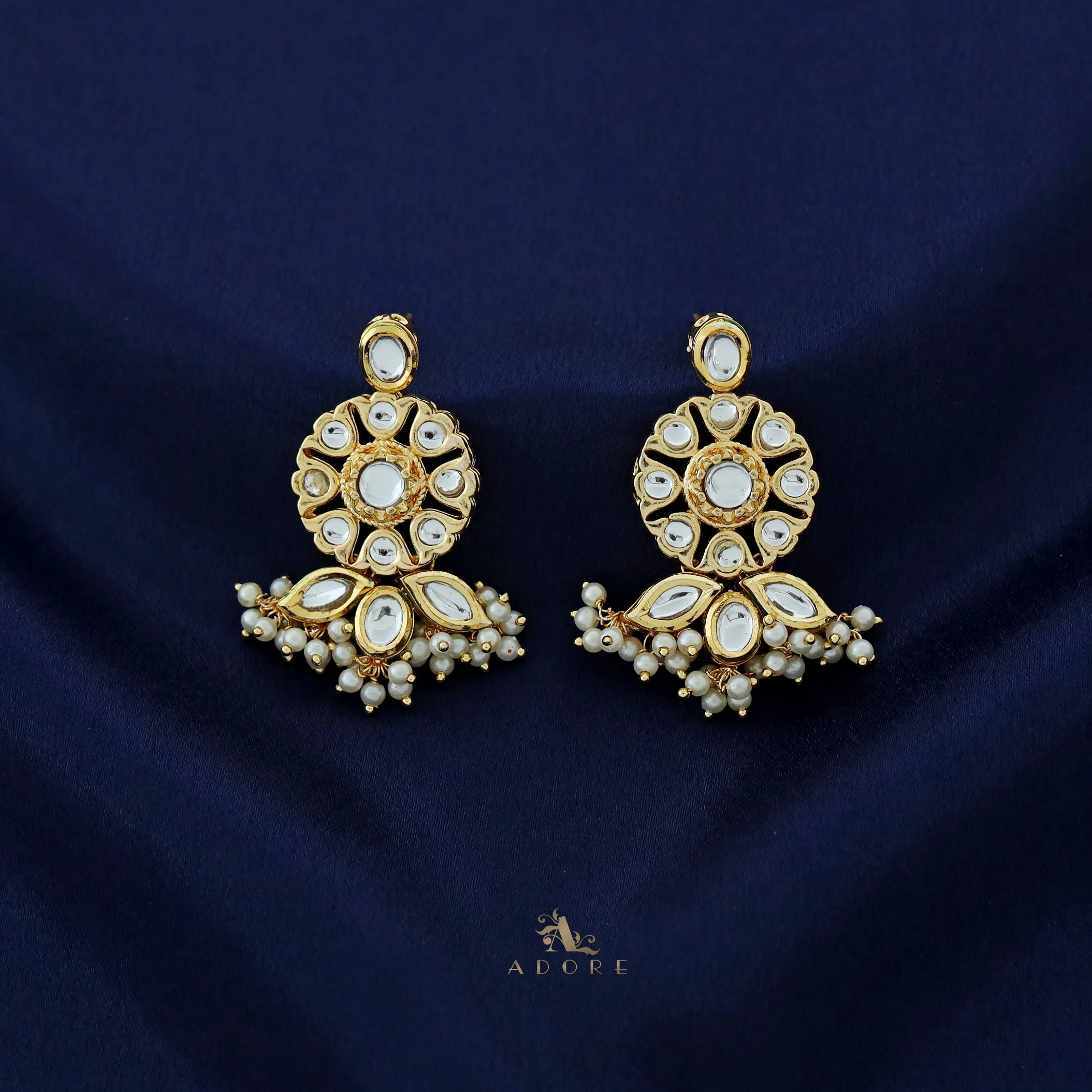 Premium Darpita Kundan Neckpiece With Earring + Tikka - Image 4