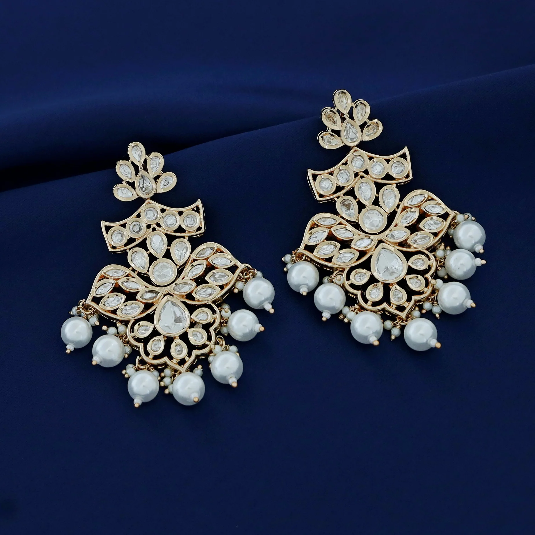 Darshana Pearl Kundan Earring - Image 3