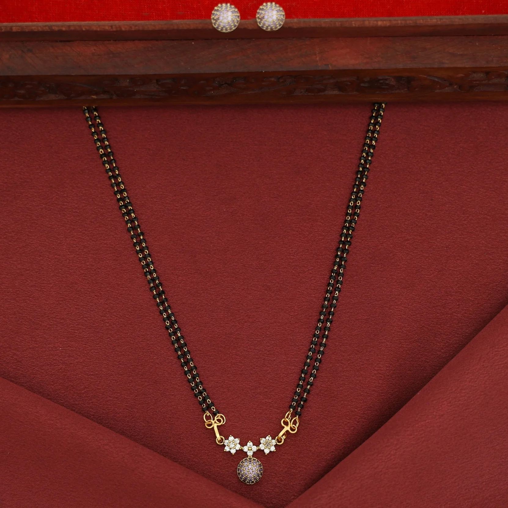 Dayanita Tri Flower AD Stone Circle Mangalsutra With Stud - Image 4