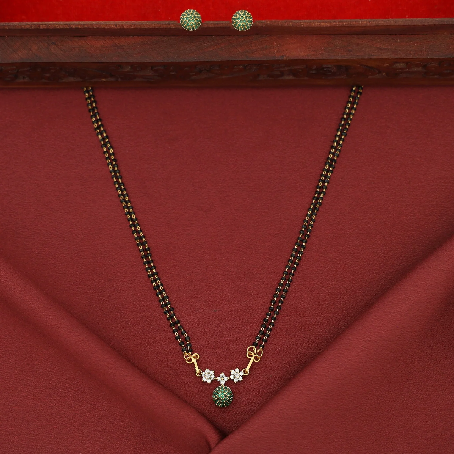 Dayanita Tri Flower AD Stone Circle Mangalsutra With Stud - Image 5