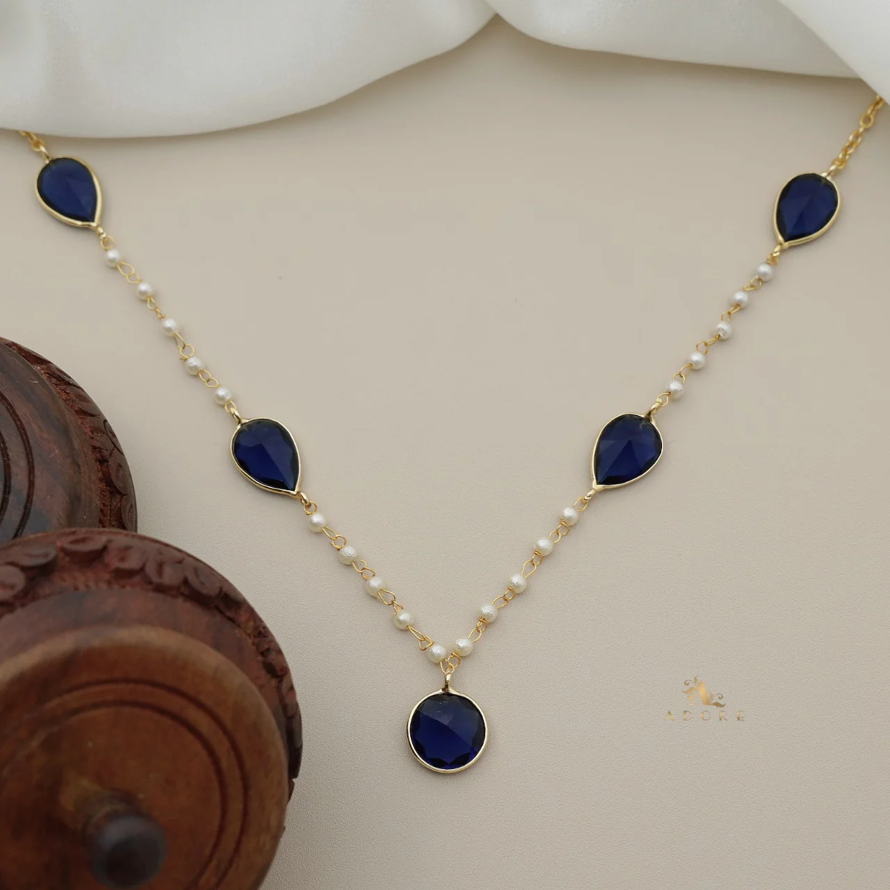 Daysha Glossy Pearl Neckpiece - Image 2