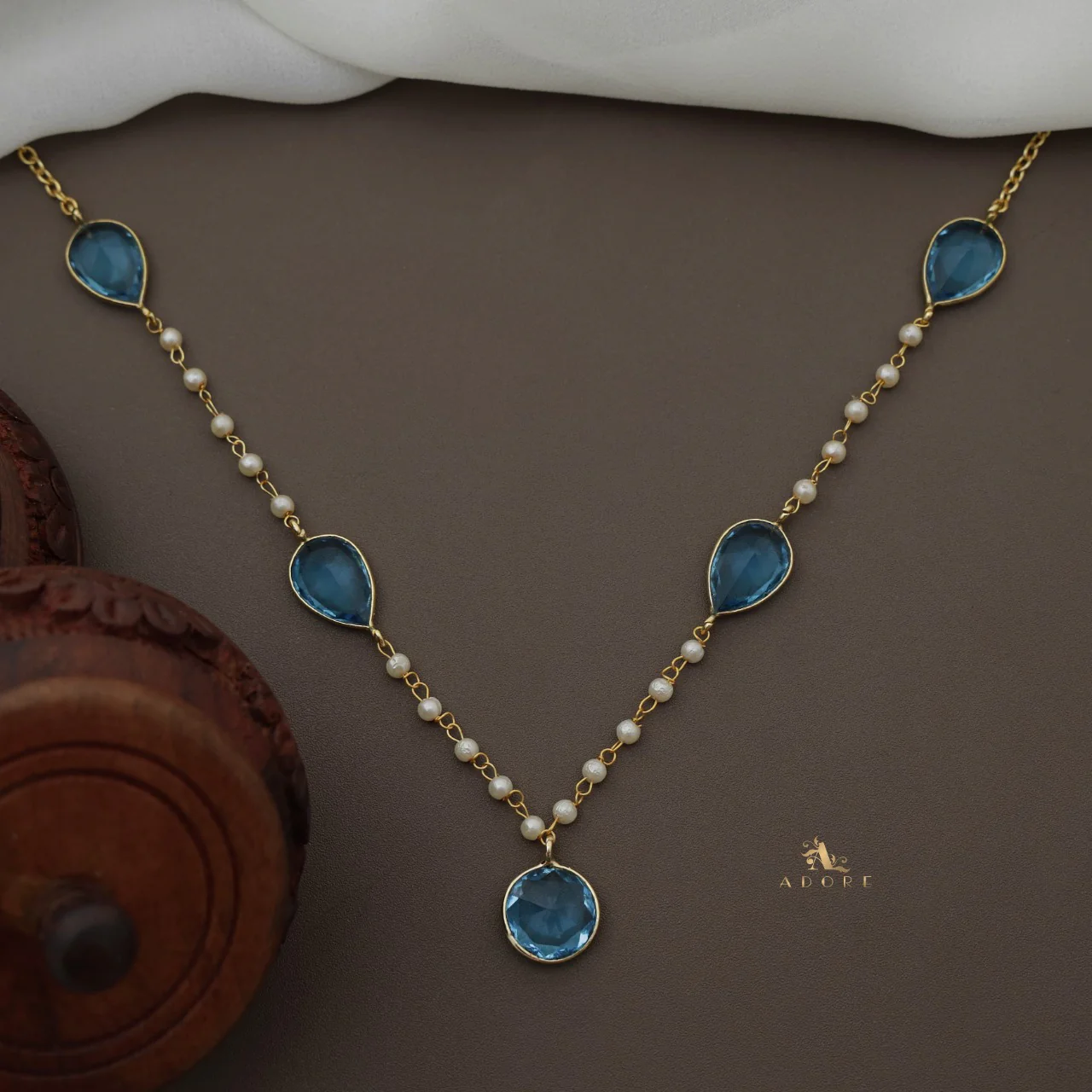 Daysha Glossy Pearl Neckpiece - Image 4
