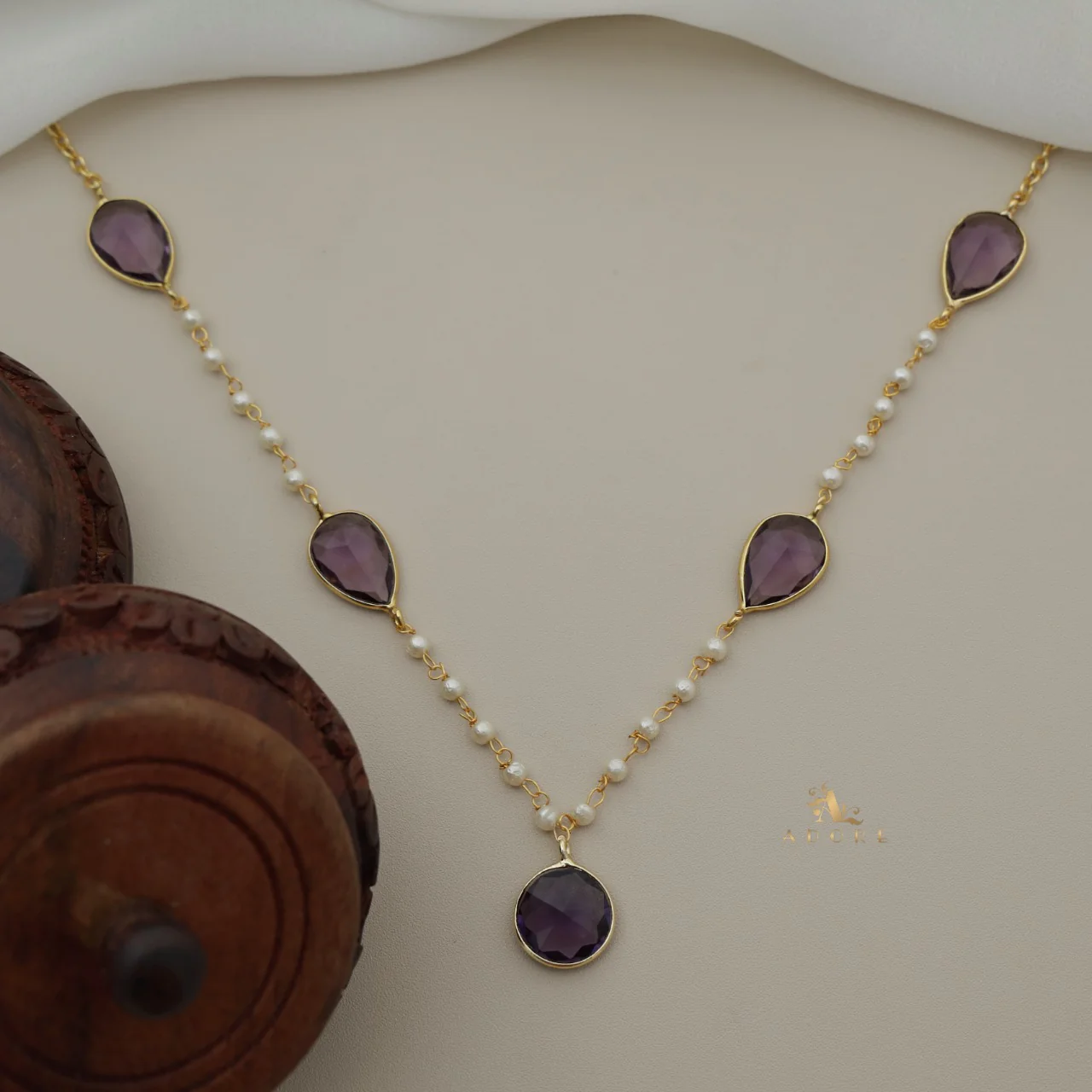 Daysha Glossy Pearl Neckpiece - Image 9