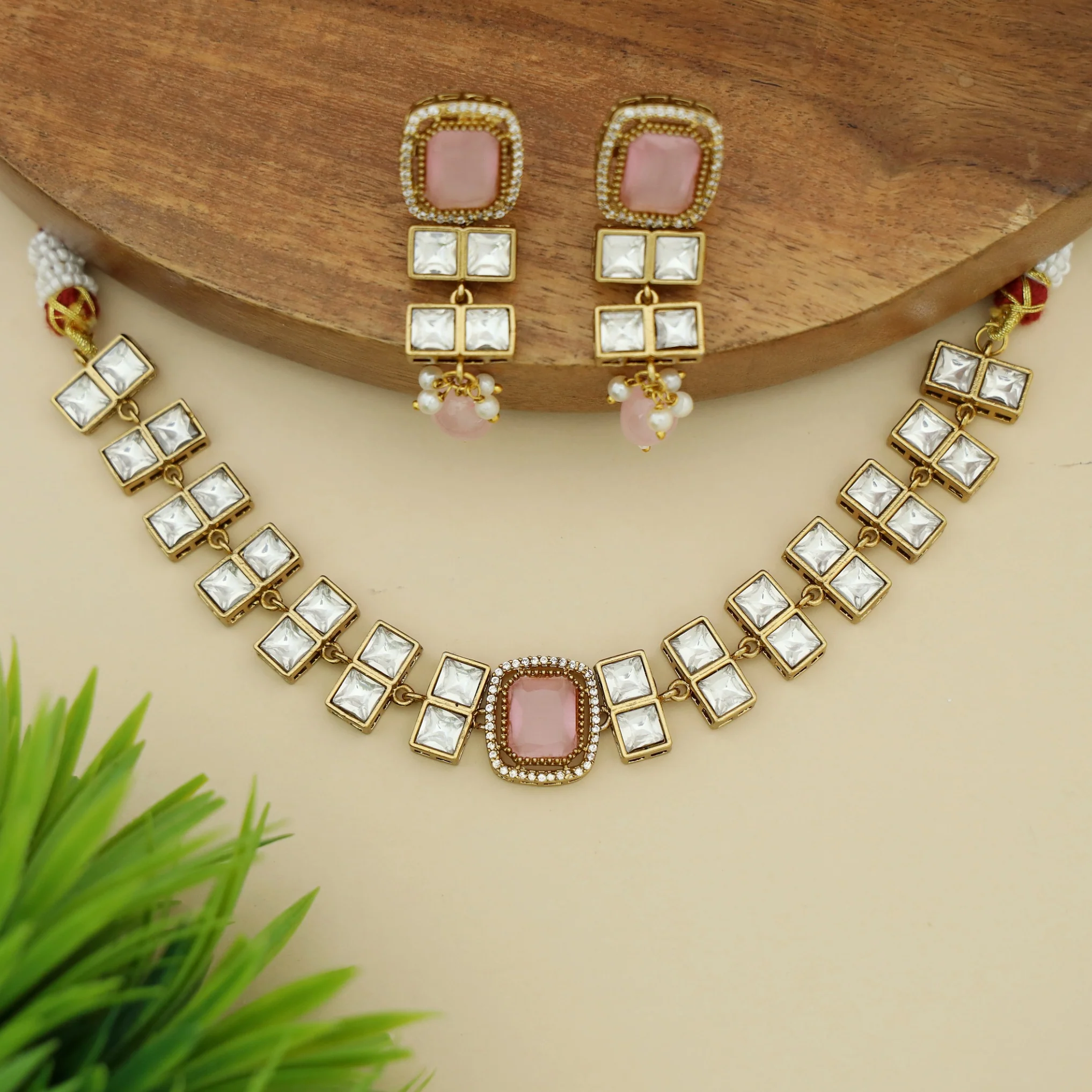 Deetya Dual Square Kundan Choker With Earring - Image 6