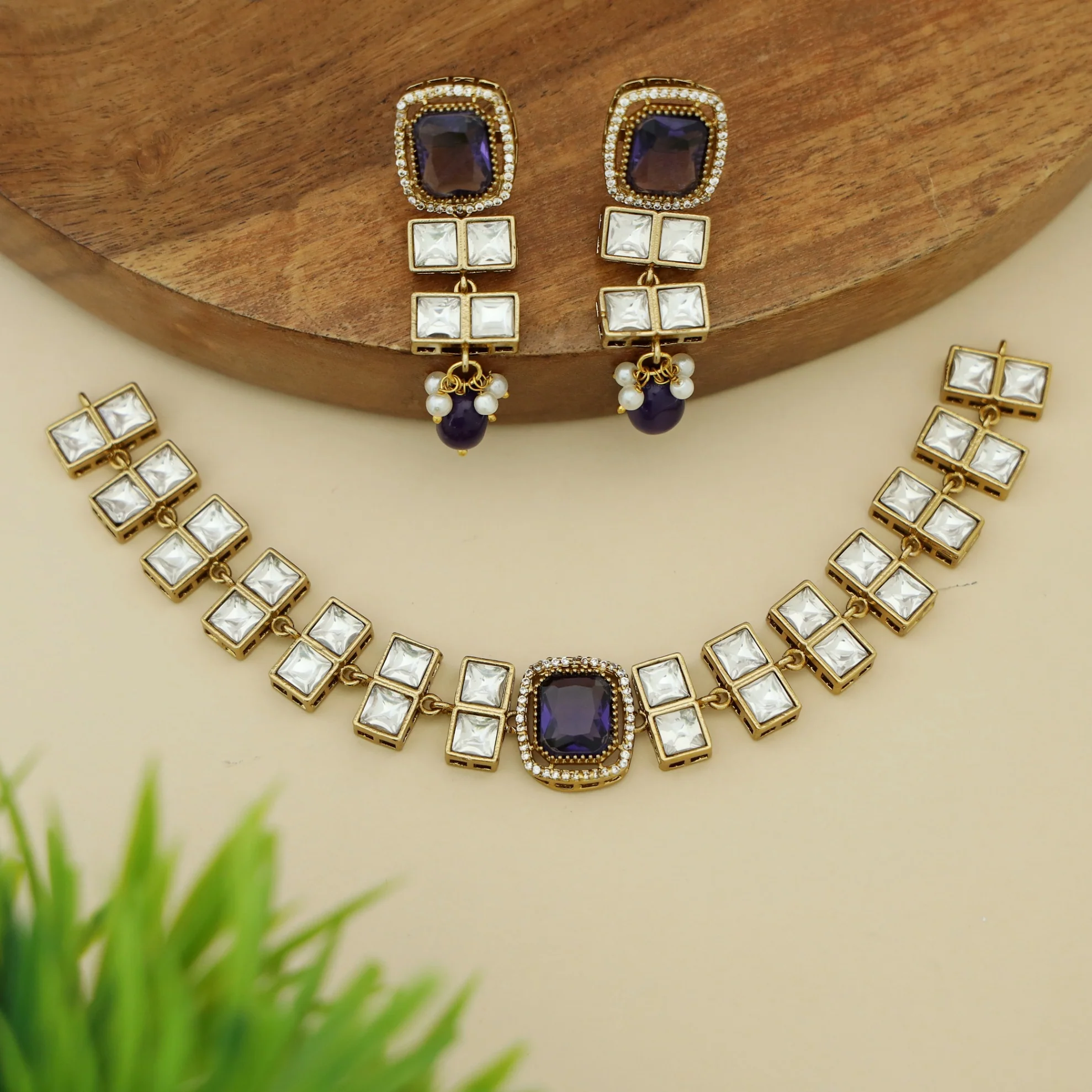 Deetya Dual Square Kundan Choker With Earring - Image 7