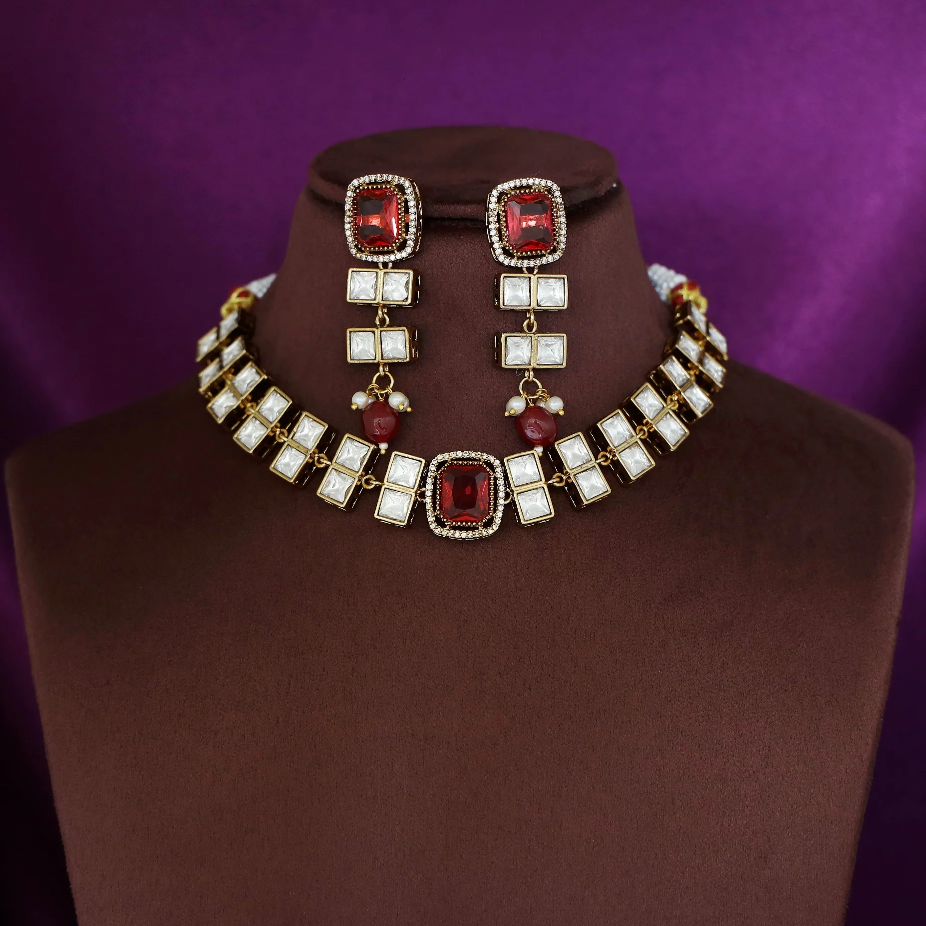 Deetya Dual Square Kundan Choker With Earring - Image 9