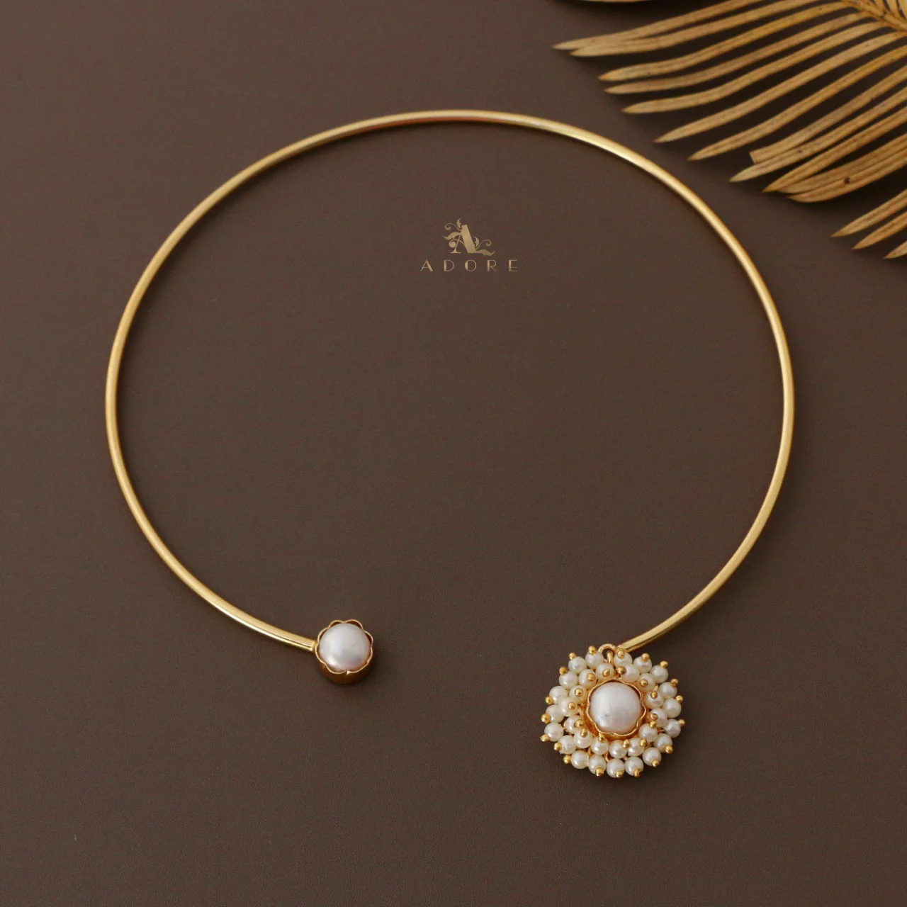 Della Cluster Pearl Neck Cuff - Image 3