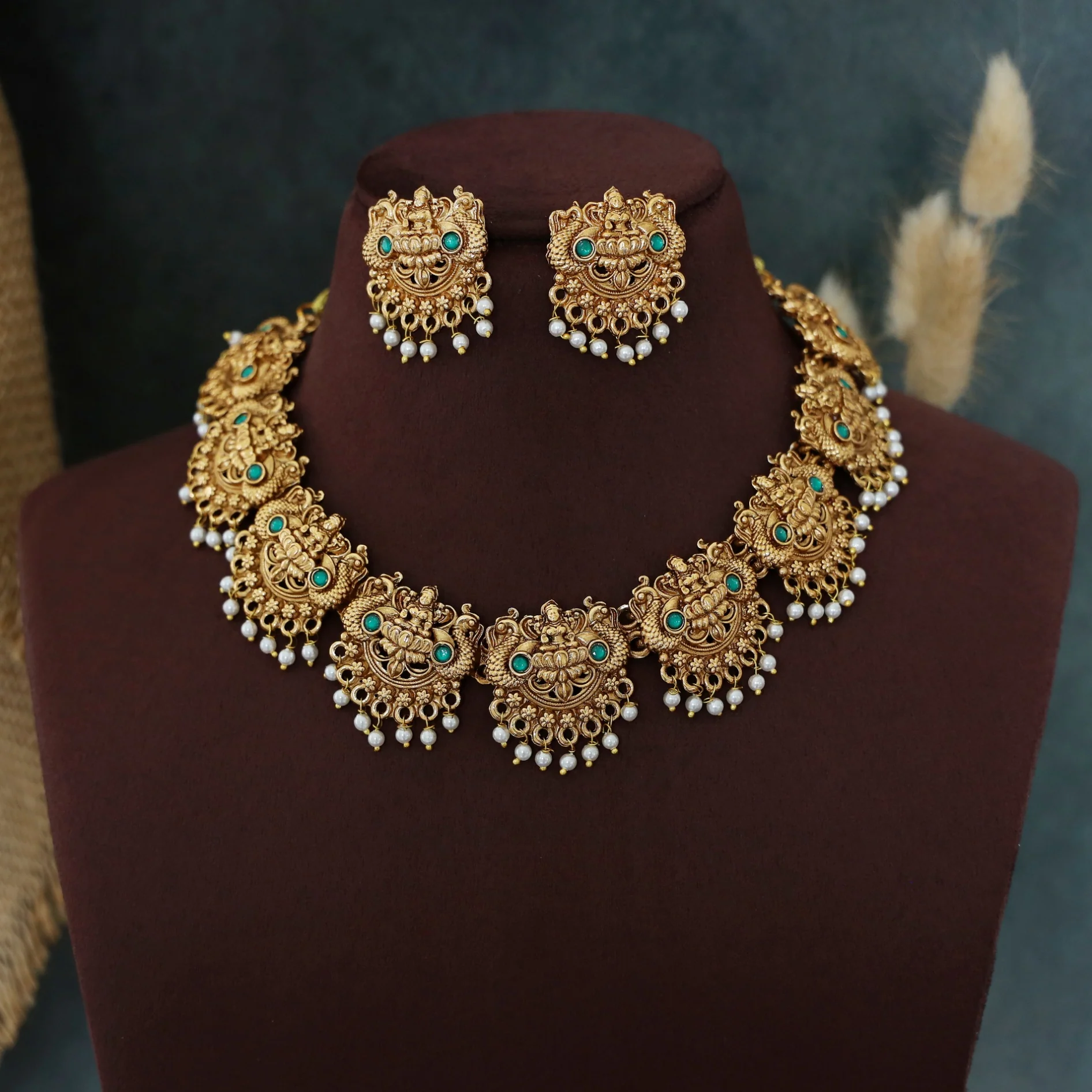 Devaki Pearl Lekshmi Devi Short Neckpiece With Earring - Image 2