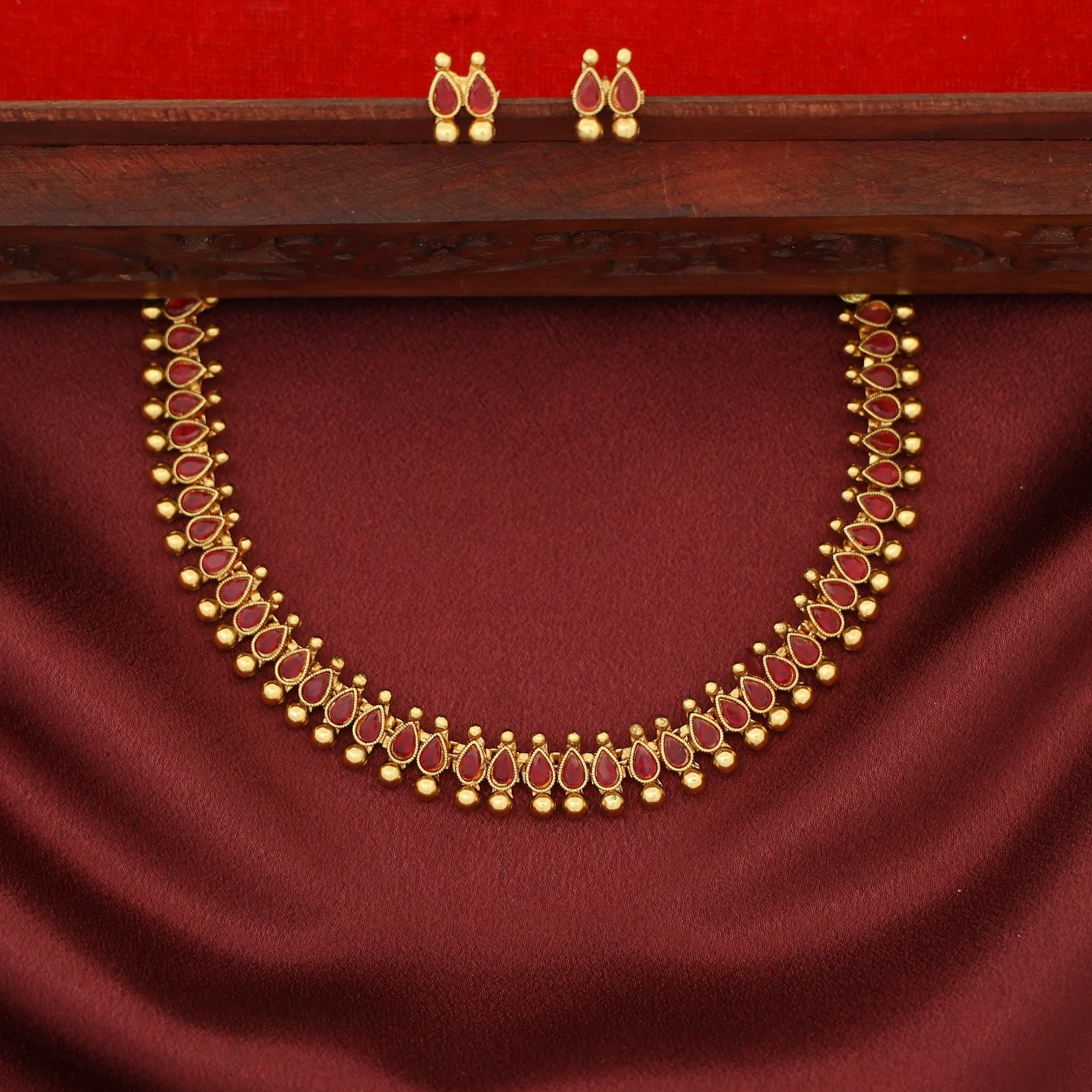 Devalekha Golden Ball Kemp Stone Drop Short Neckpiece With Earring - Image 6