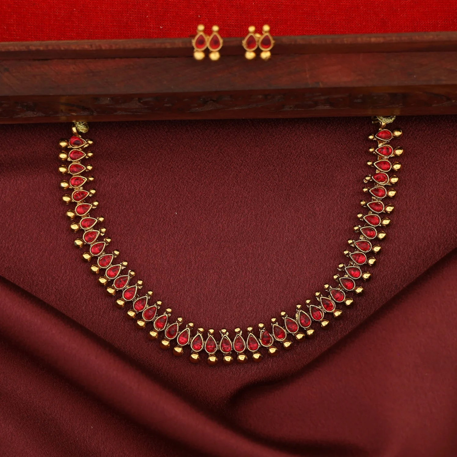 Devalekha Golden Ball Kemp Stone Drop Short Neckpiece With Earring - Image 8
