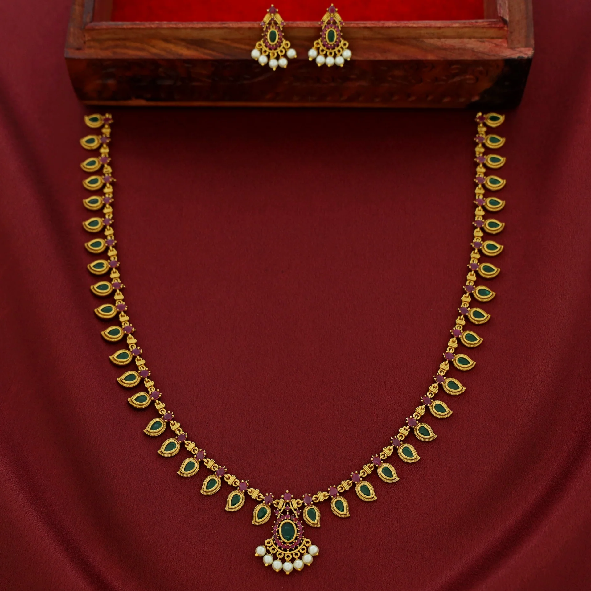 Devansha Palakka Long Neckpiece With Earring - Image 4