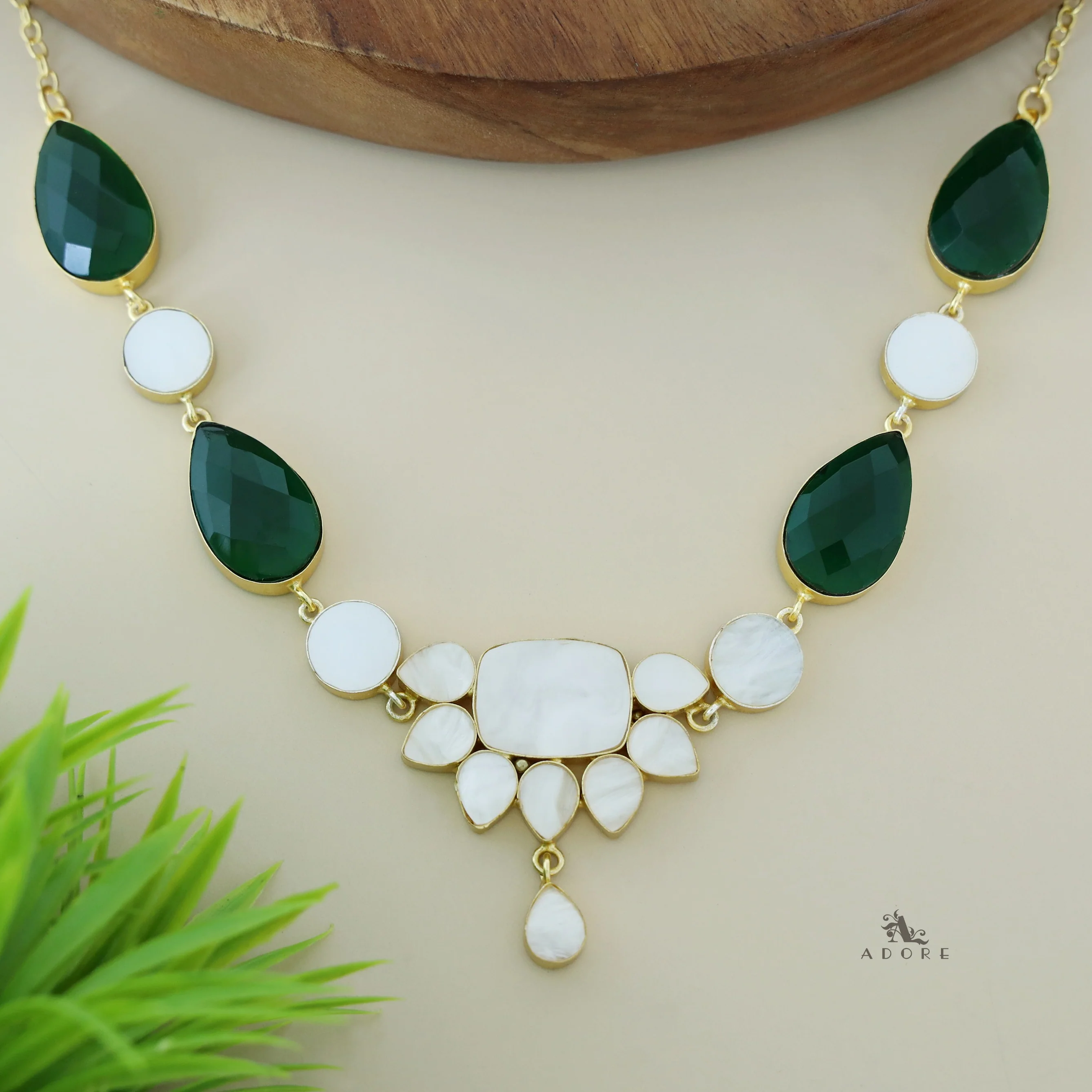 Dew Drop Flower MOP Short Neckpiece - Image 4
