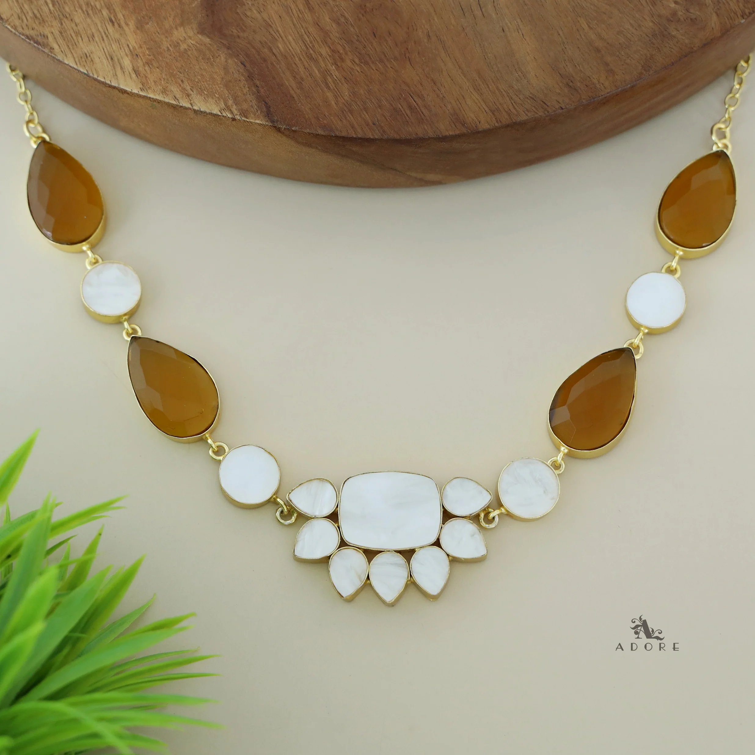 Dew Drop Flower MOP Short Neckpiece - Image 8