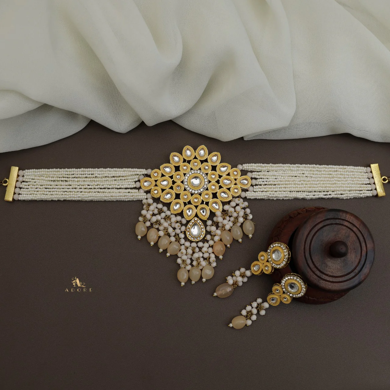 Dhamayika Kundan Choker With Earring - Image 10