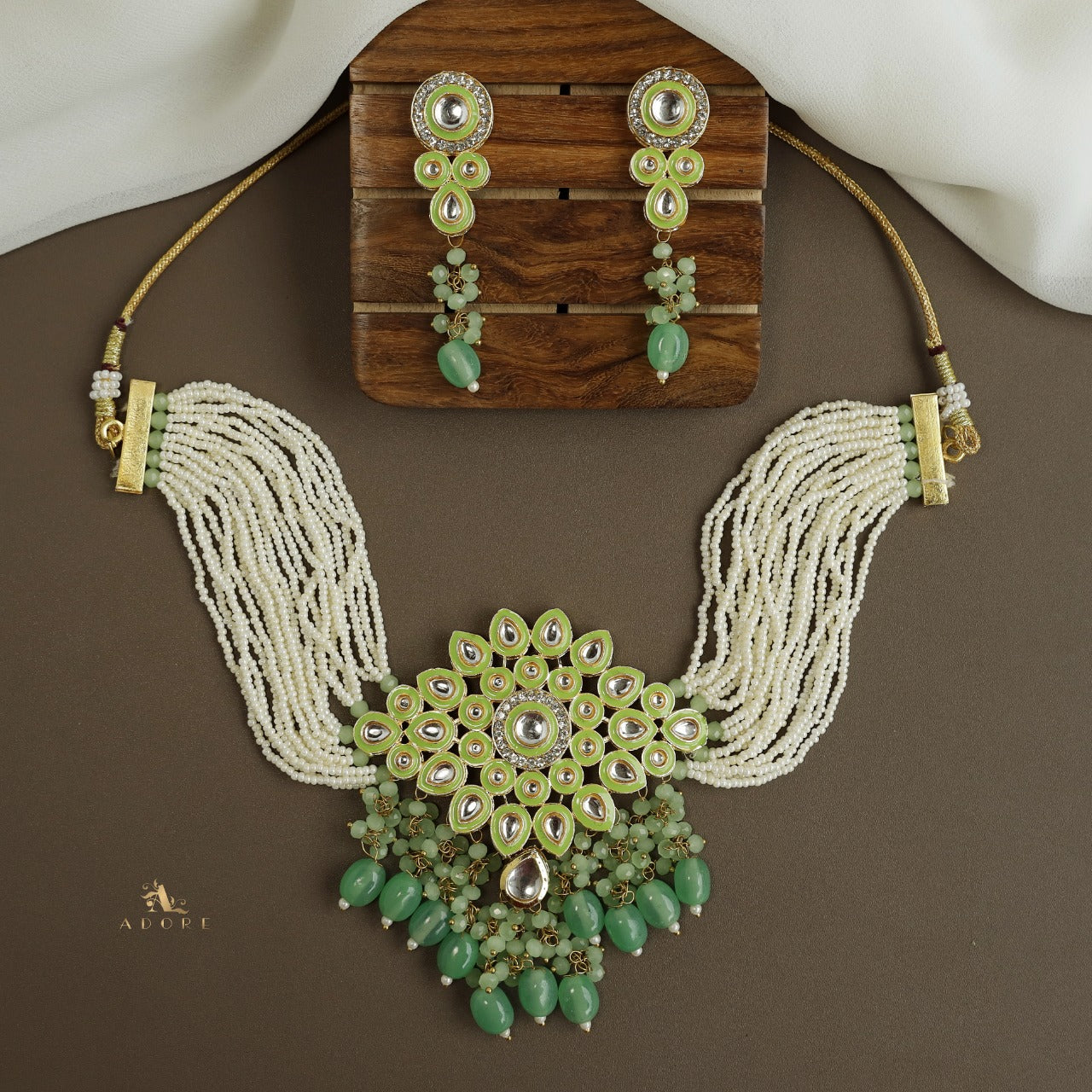 Dhamayika Kundan Choker With Earring - Image 5