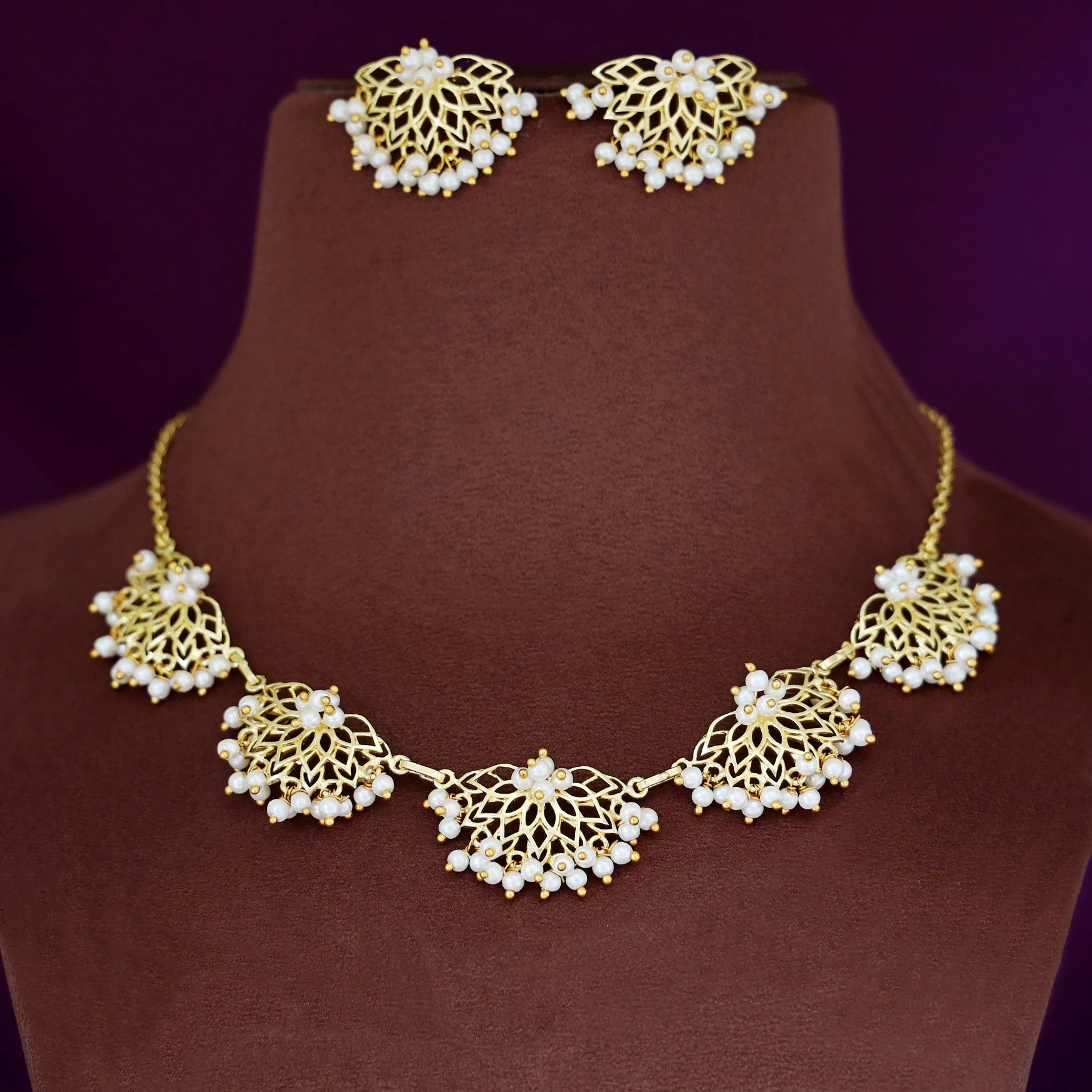Dhana Lotus Pearl Neckpiece With Earring - Image 2