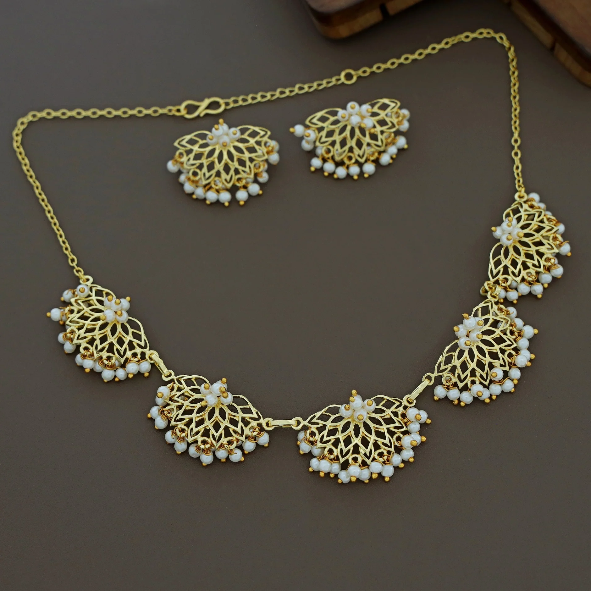 Dhana Lotus Pearl Neckpiece With Earring - Image 4