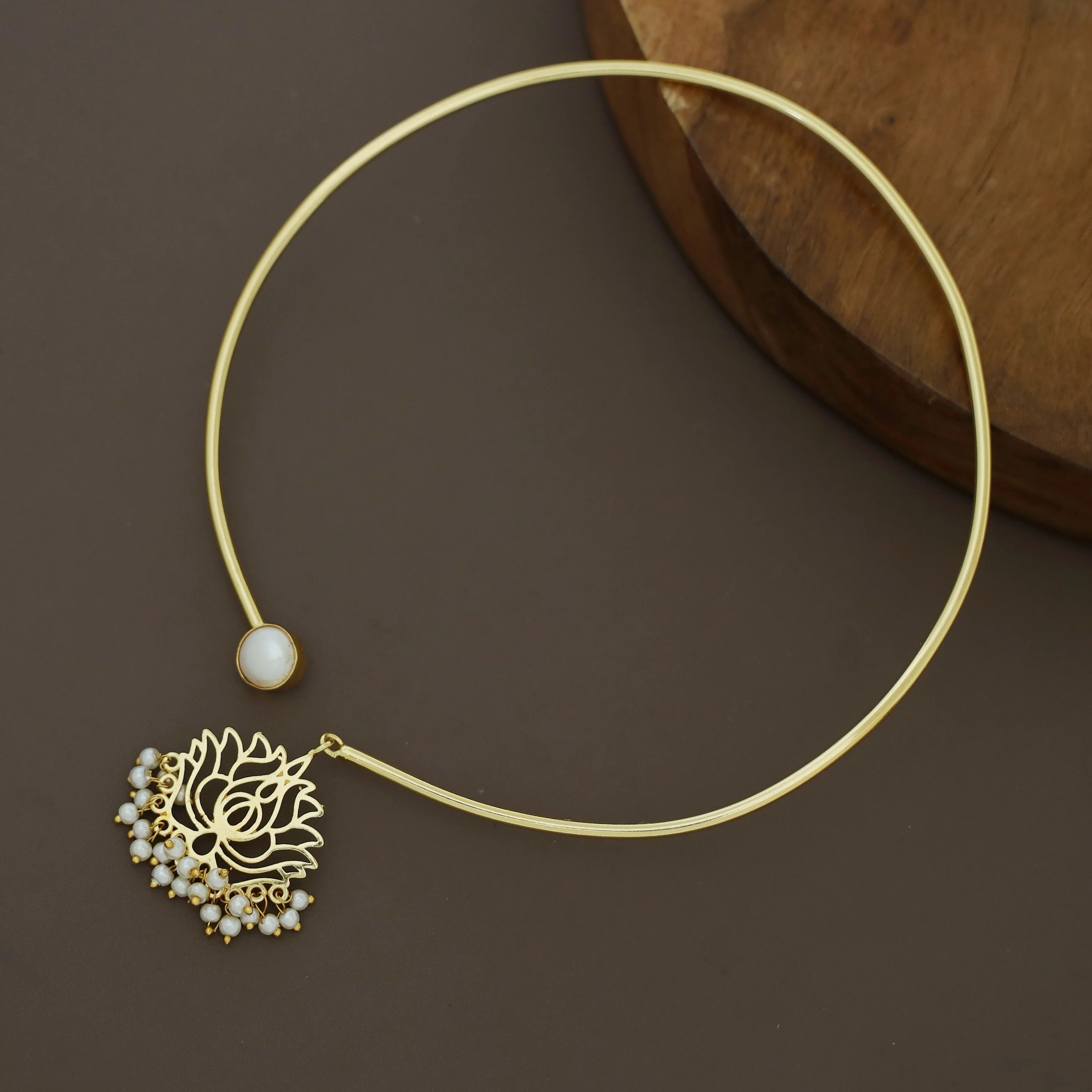 Golden Lotus Cluster Pearl + Single Pearl Neckcuff - Image 2