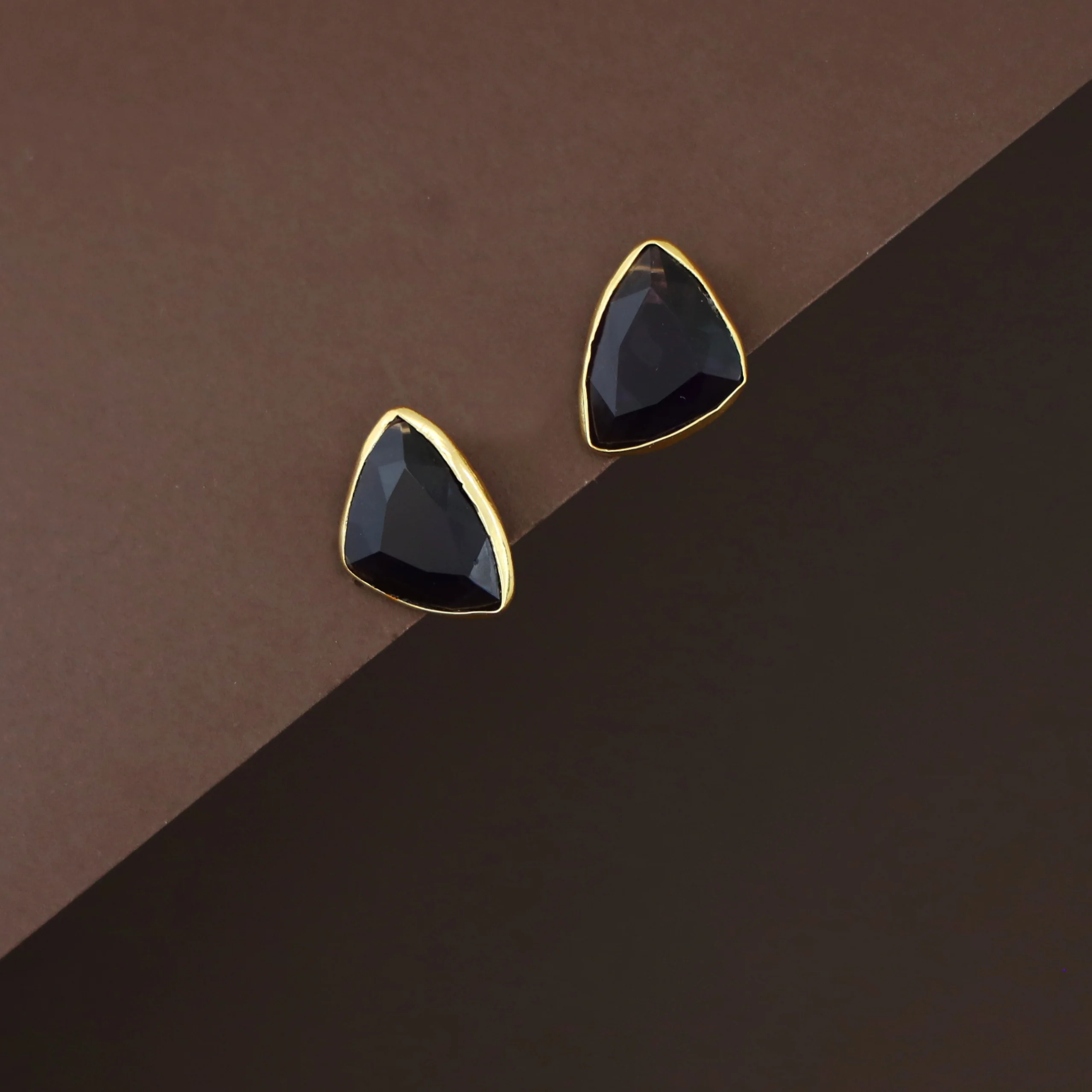 Dhanna Curvy Triangle Glossy Stone Stud - Image 5