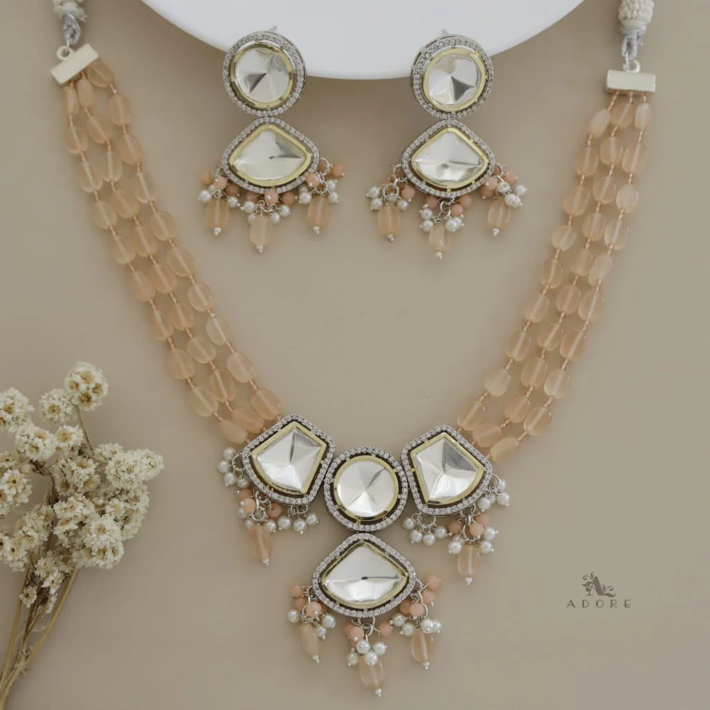 Dhanvi Polki Kundan Neckpiece With Earring - Image 9