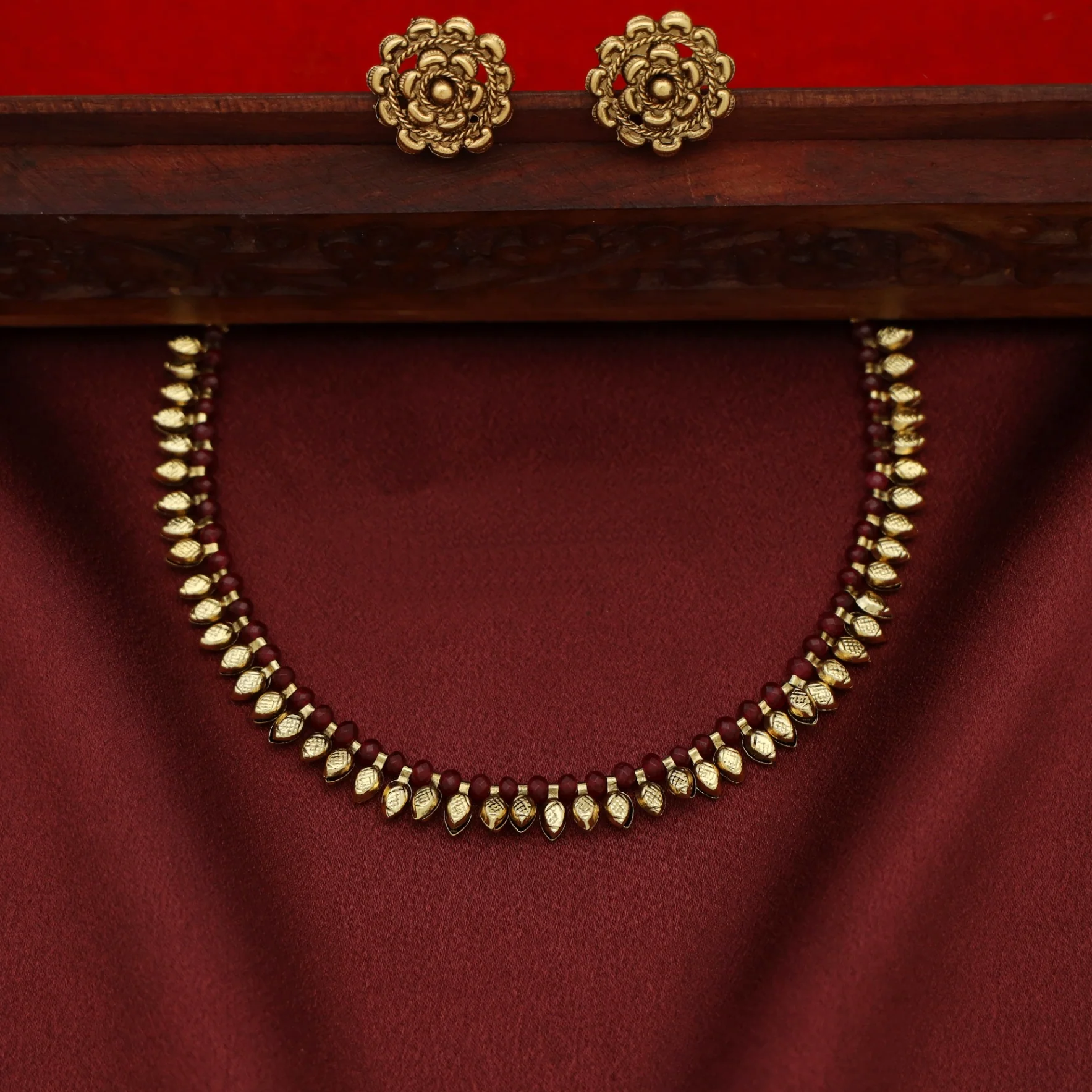 Dhara Beaded Bud Short Neckpiece with Stud - Image 3