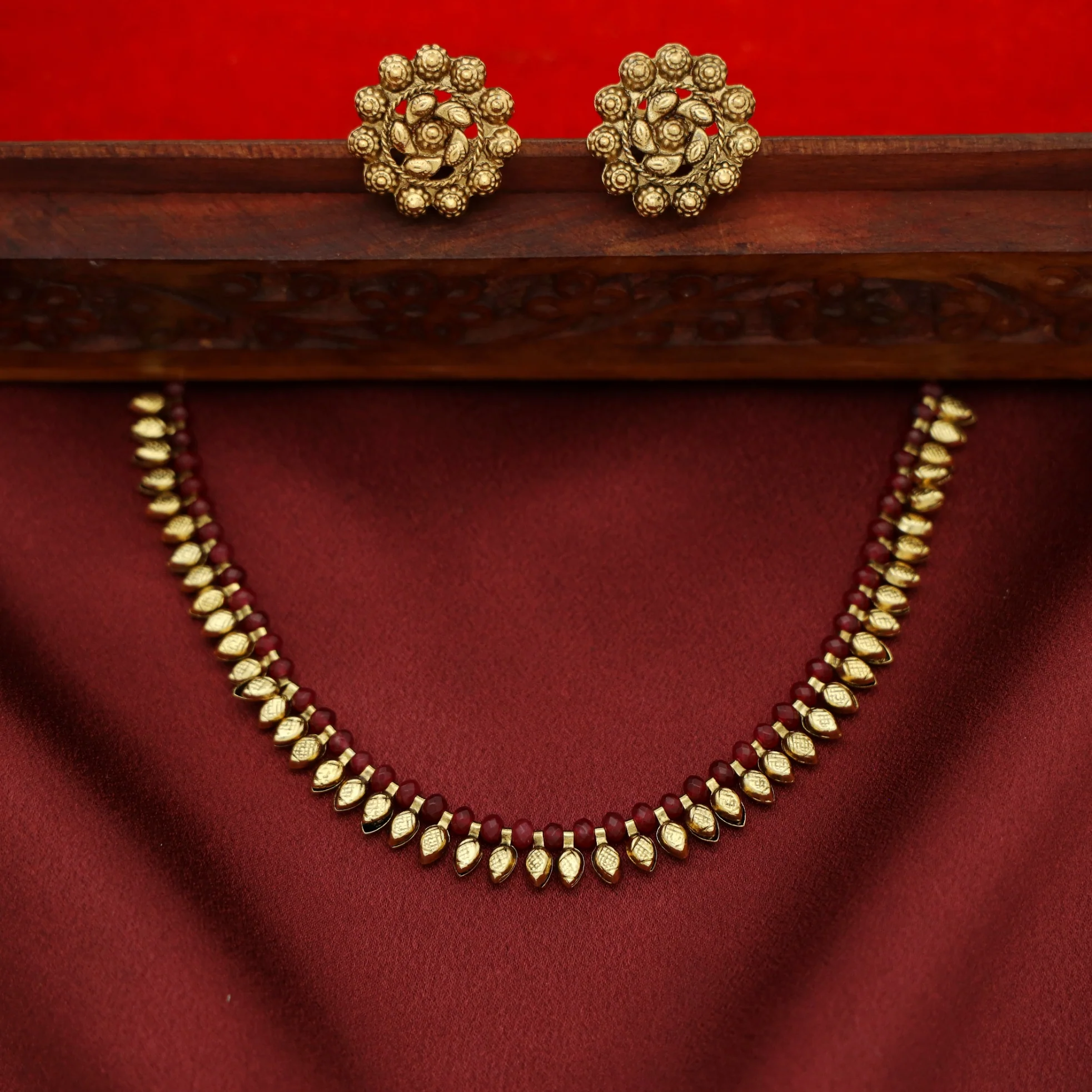 Dhara Beaded Bud Short Neckpiece with Stud - Image 9