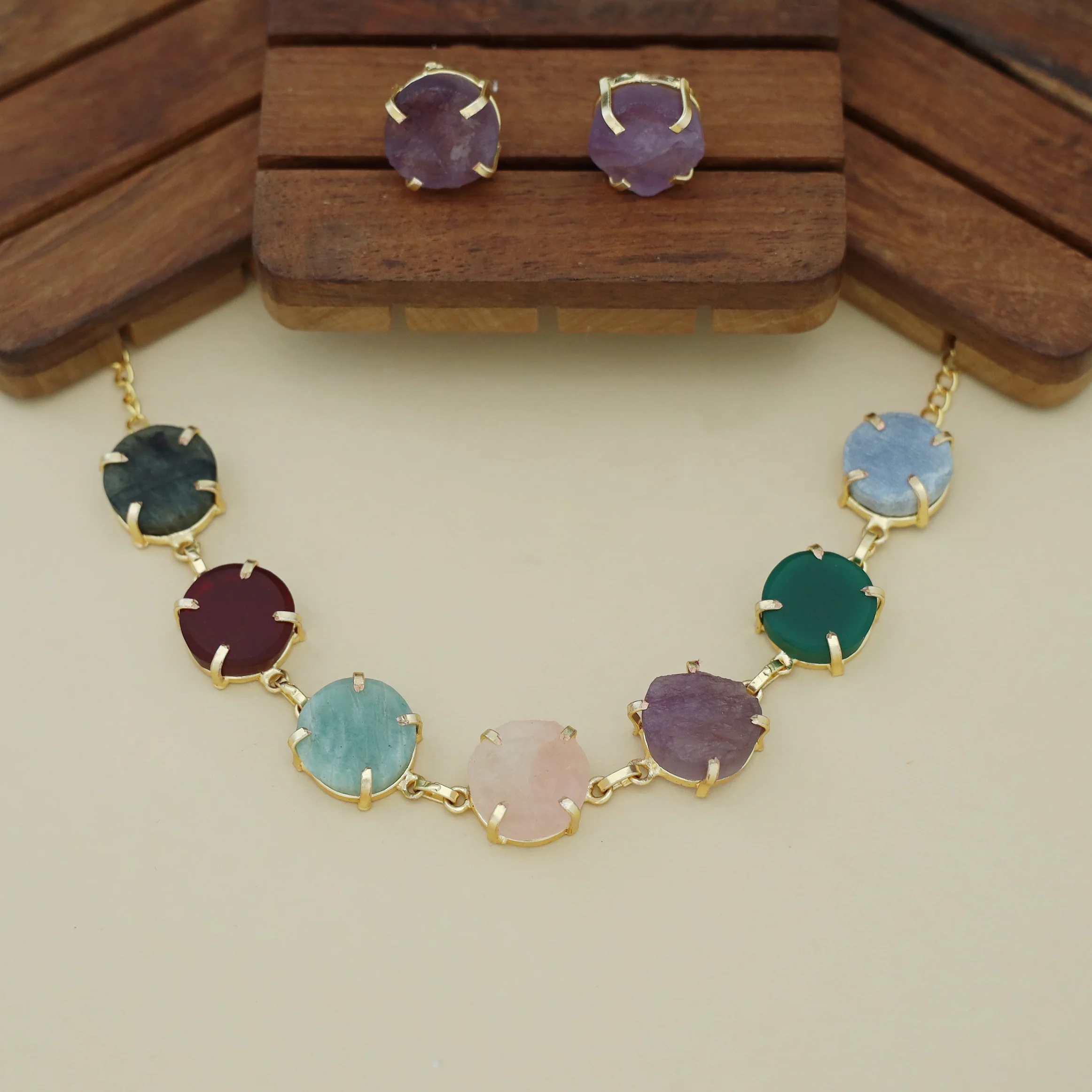 Dhokshi Choker/ Short Necklace With Stud - Image 10