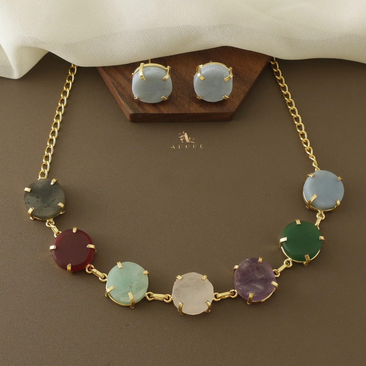 Dhokshi Choker/ Short Necklace With Stud - Image 13