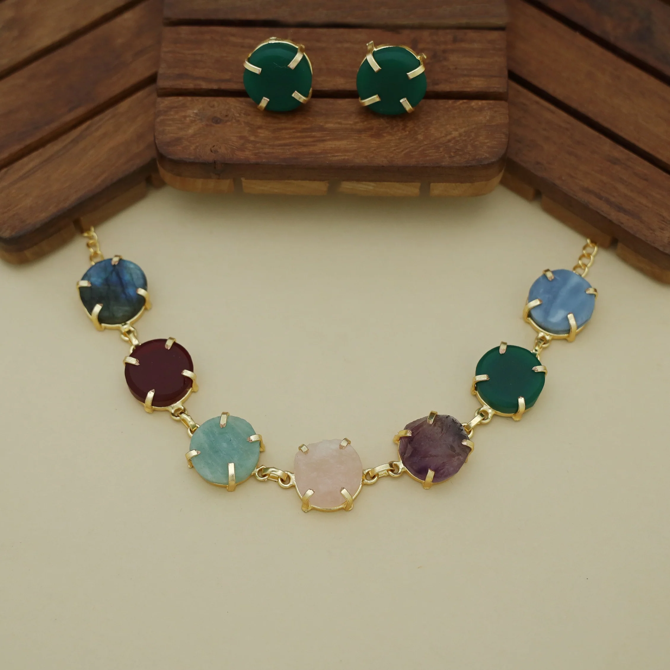 Dhokshi Choker/ Short Necklace With Stud - Image 4