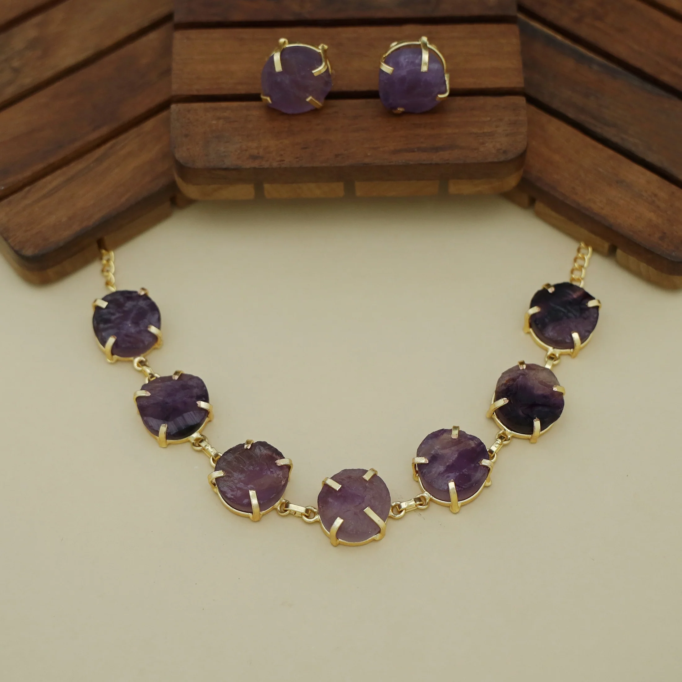 Dhokshi Choker/ Short Necklace With Stud - Image 6