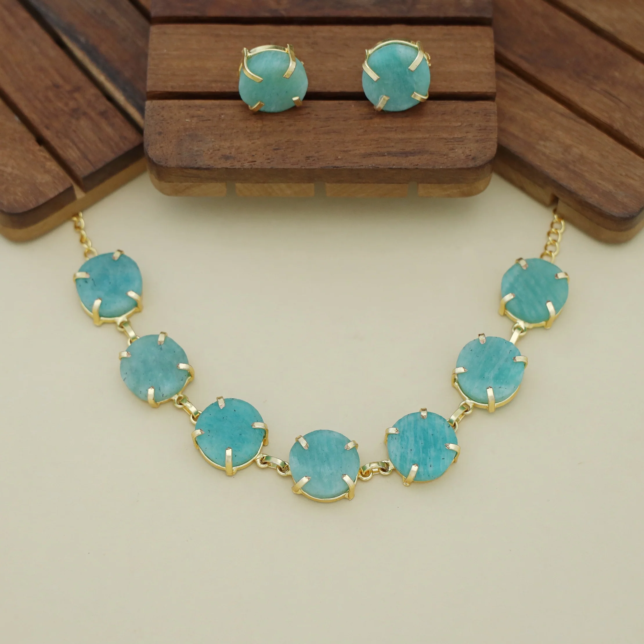 Dhokshi Choker/ Short Necklace With Stud - Image 8