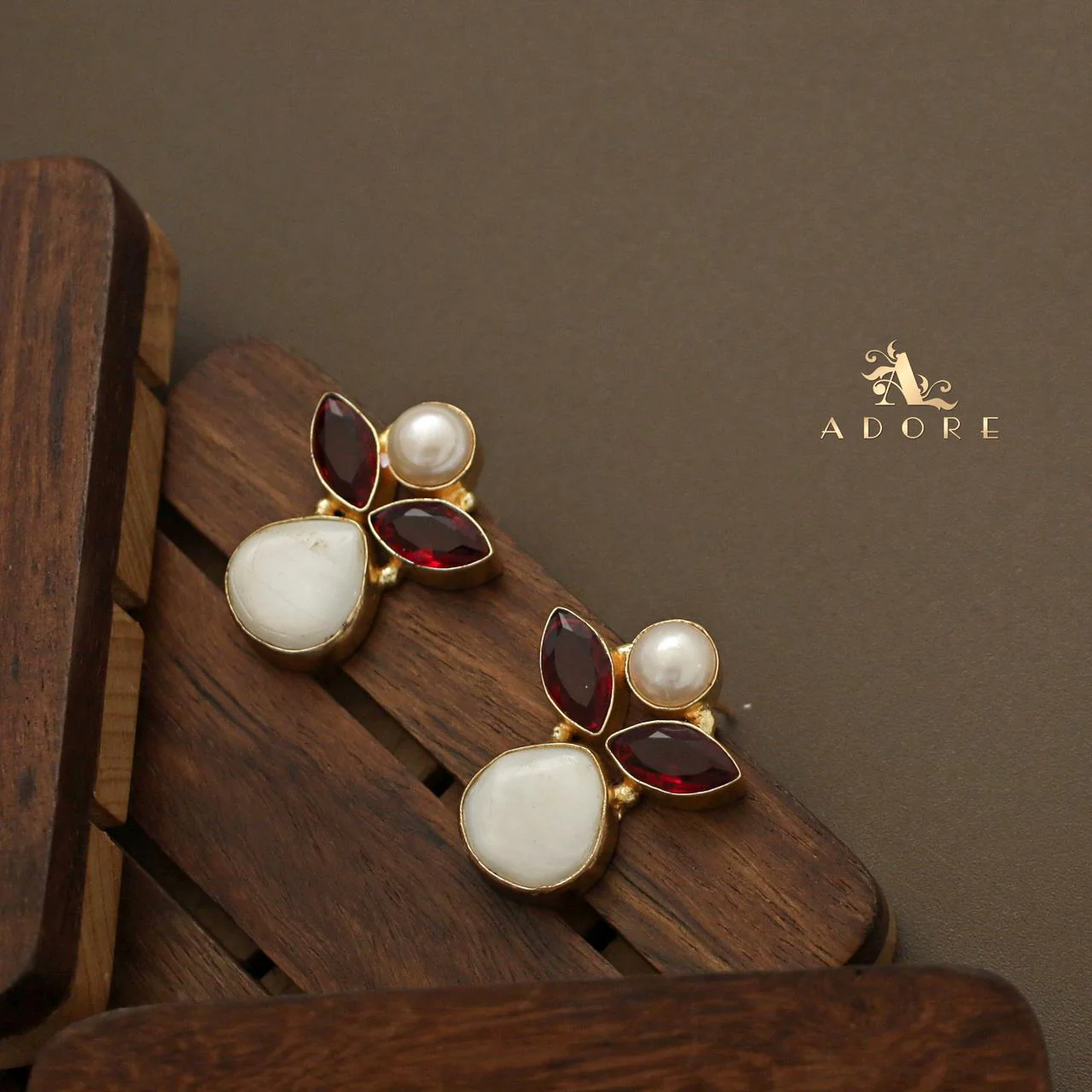 Dhooba Pearl Earring - Image 13