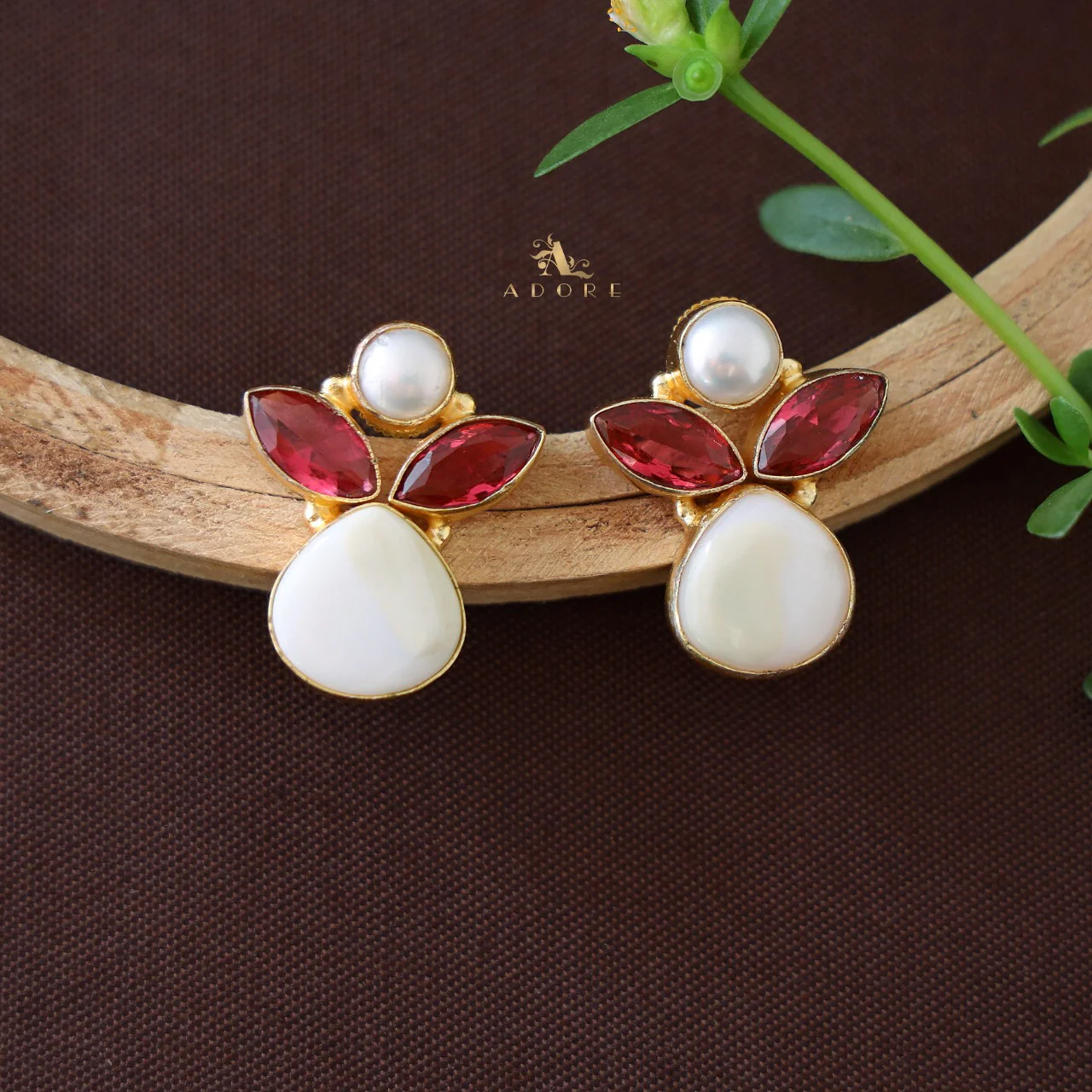 Dhooba Pearl Earring - Image 3