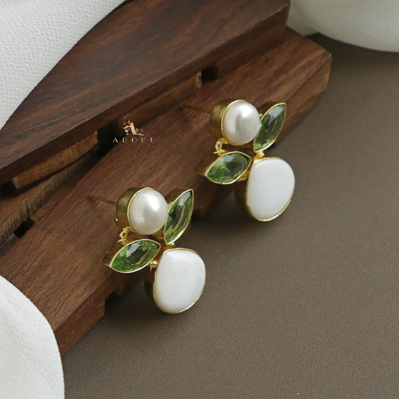Dhooba Pearl Earring - Image 7