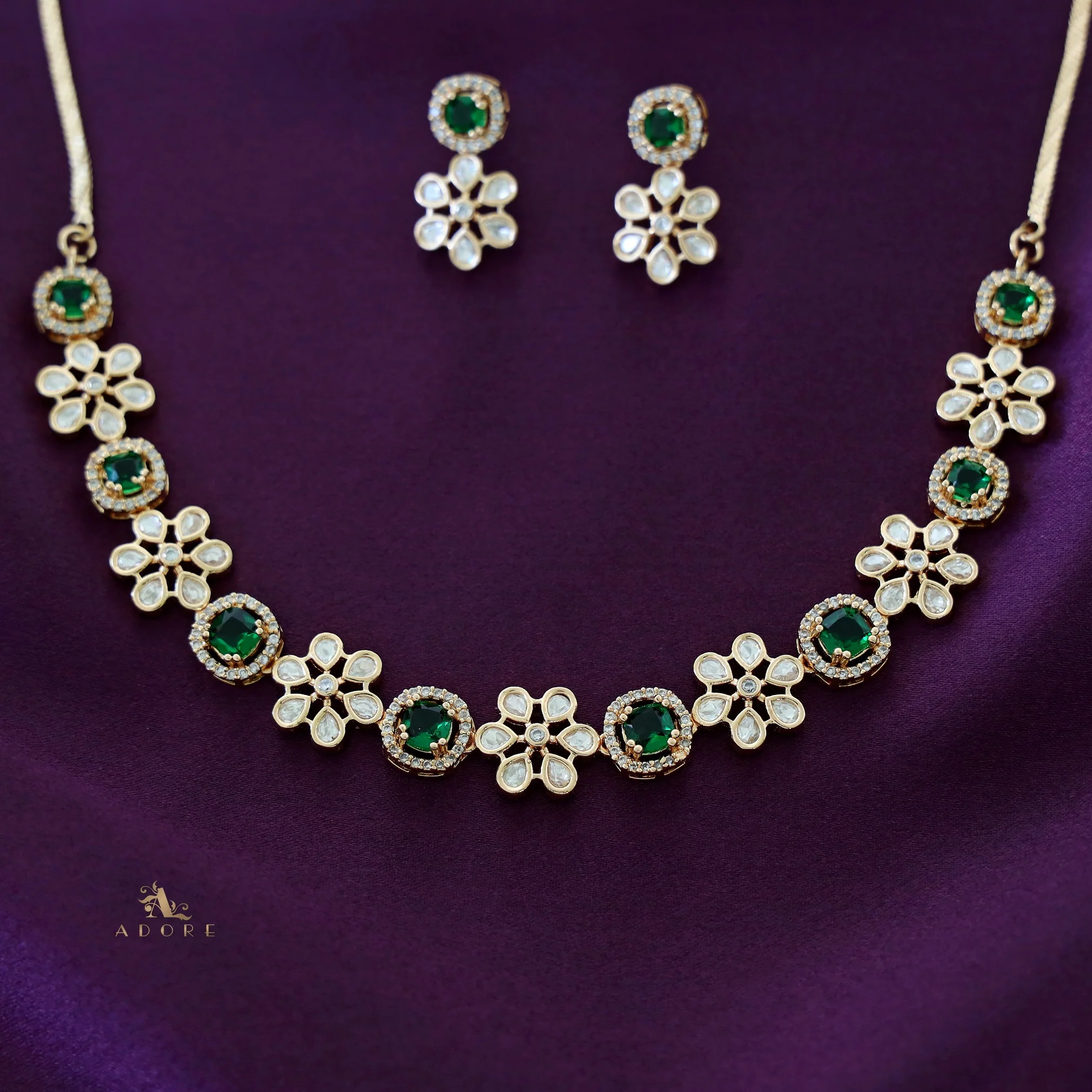 Premium Olivia Flower Polki Kundan Neckpiece With Earring - Image 3