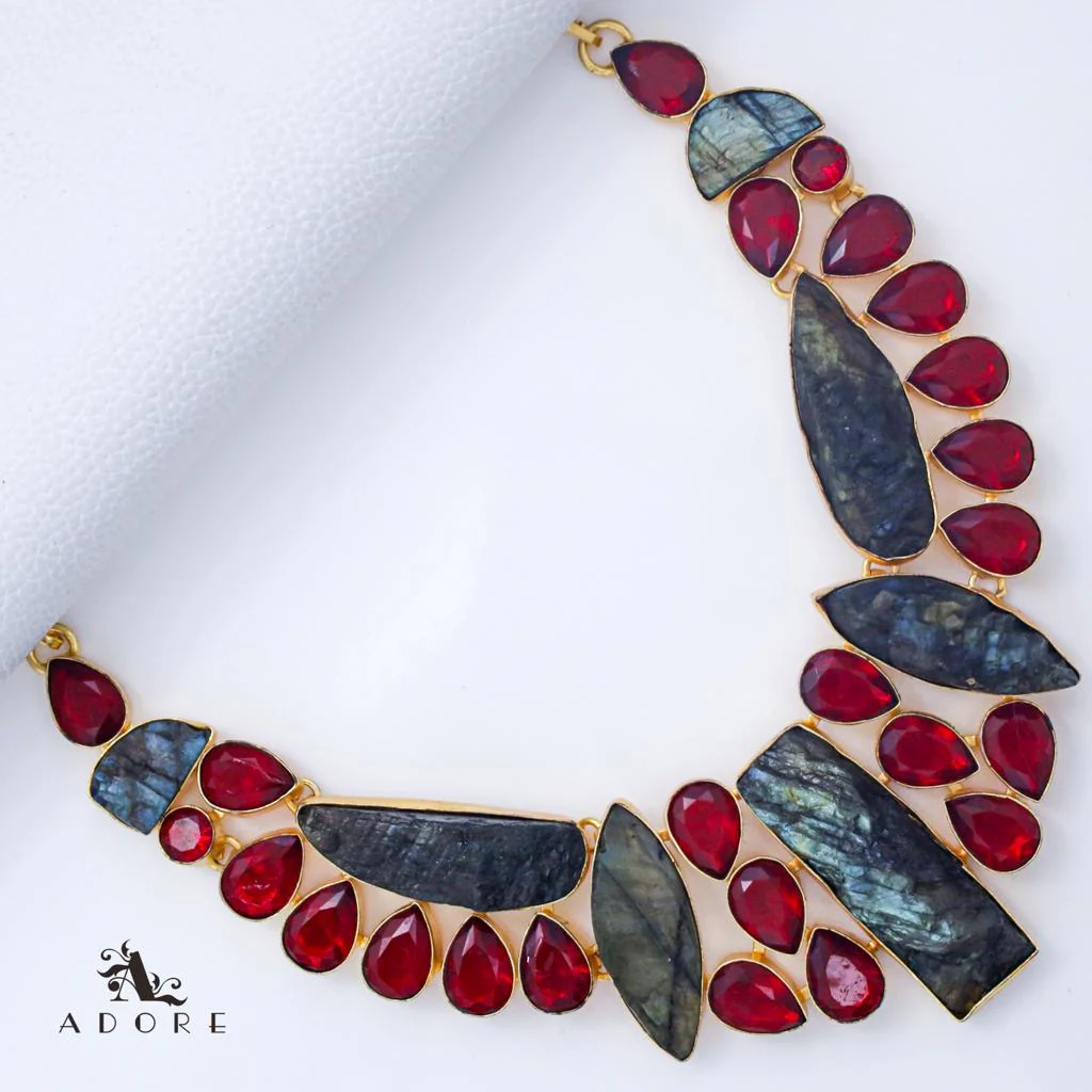 Dhrupa Labradorite Neckpiece - Image 2